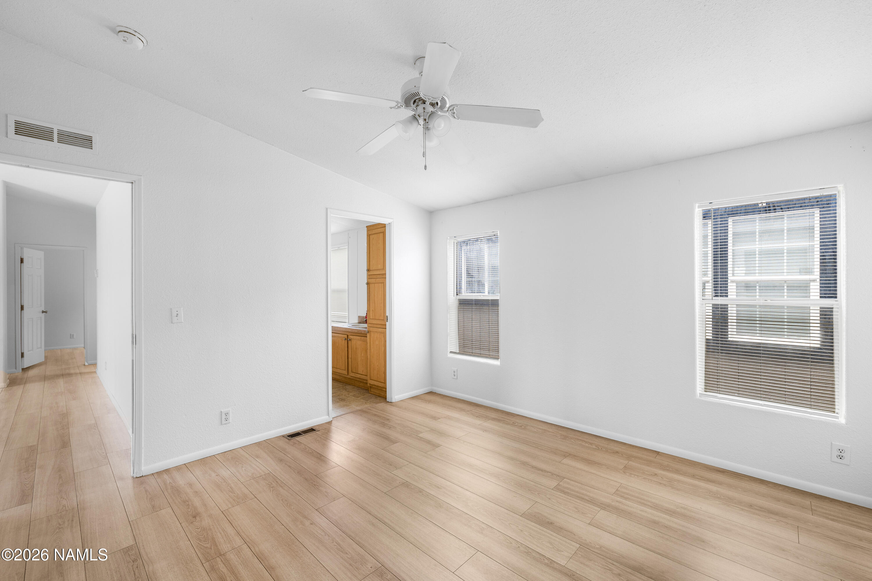 1675 W Sherrie Drive