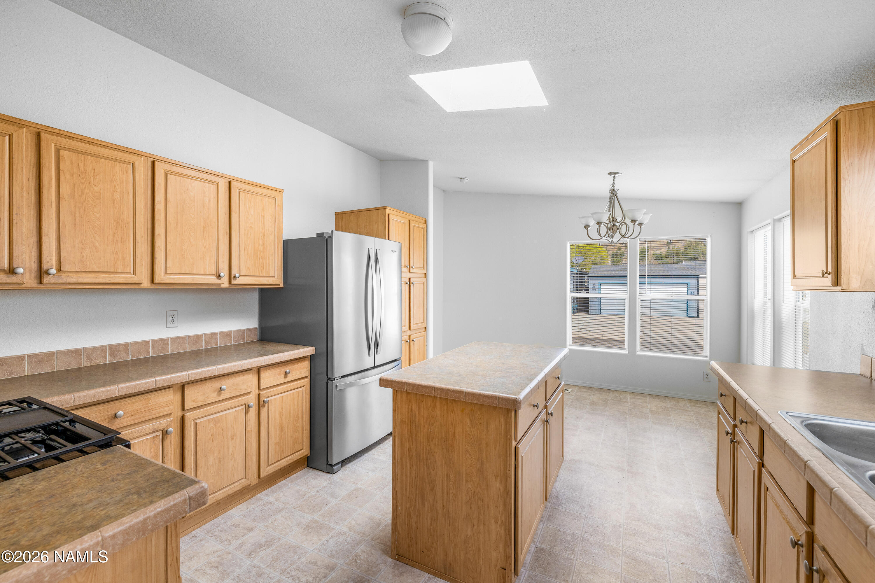 1675 W Sherrie Drive