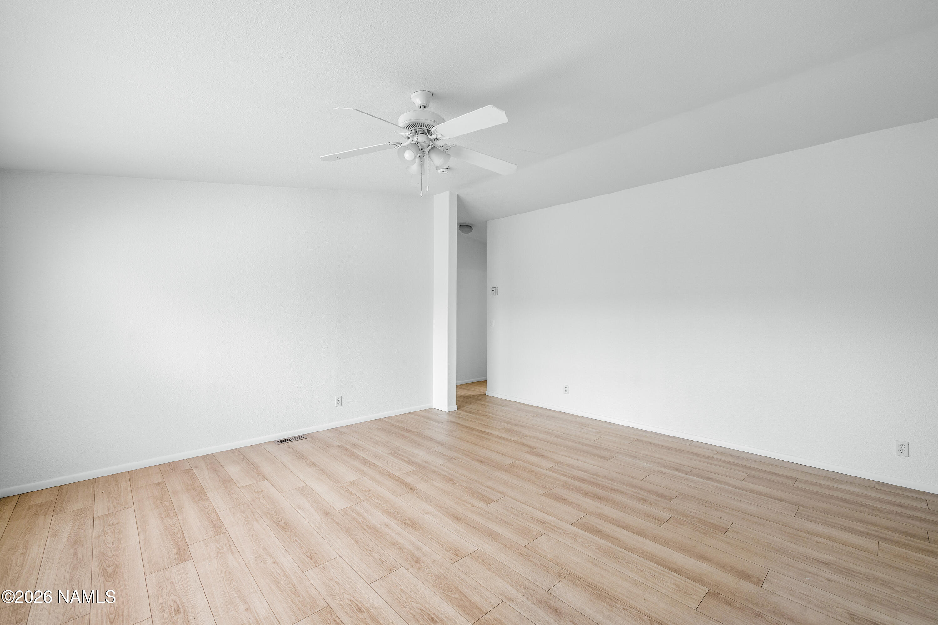 1675 W Sherrie Drive