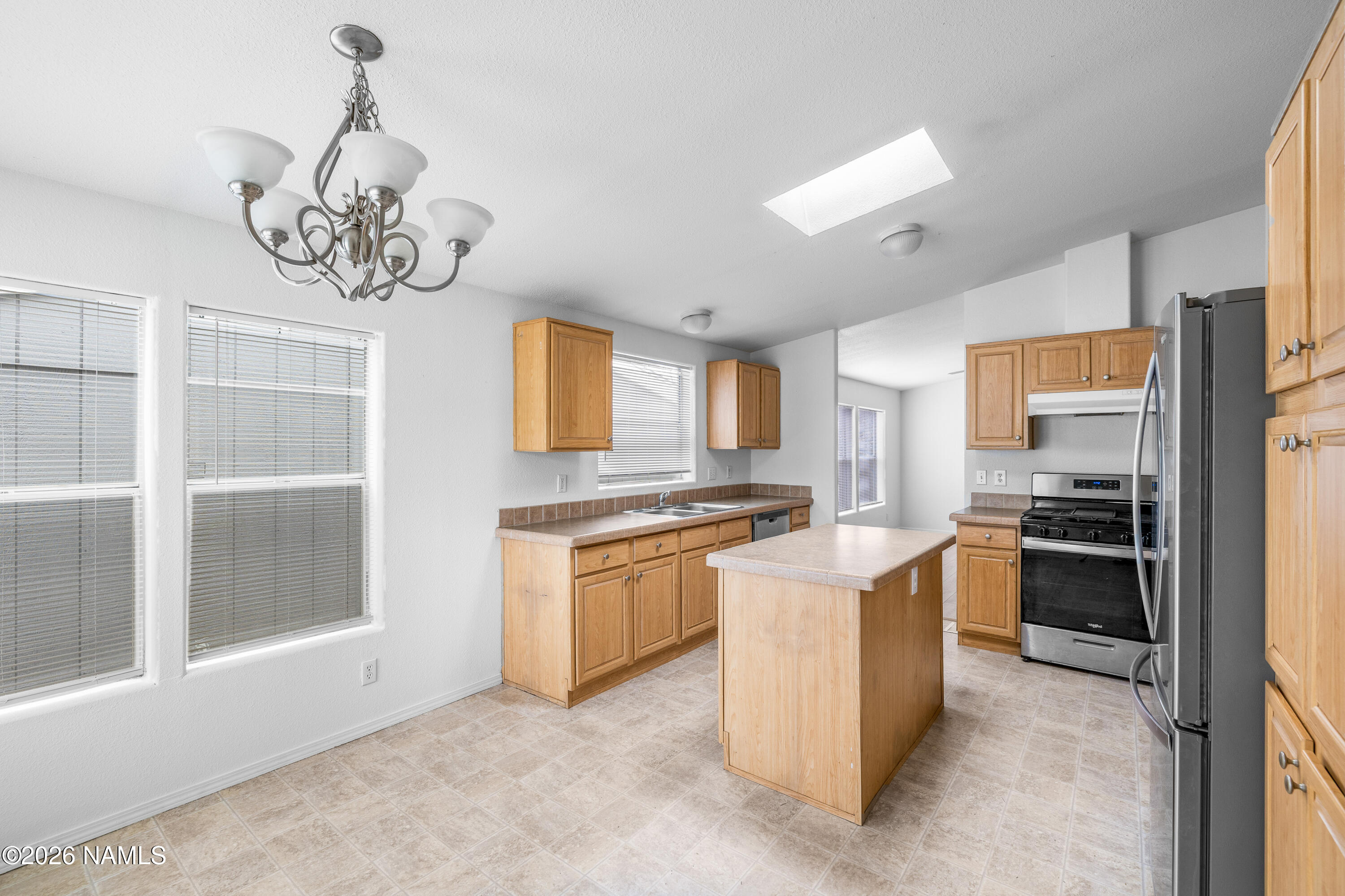 1675 W Sherrie Drive