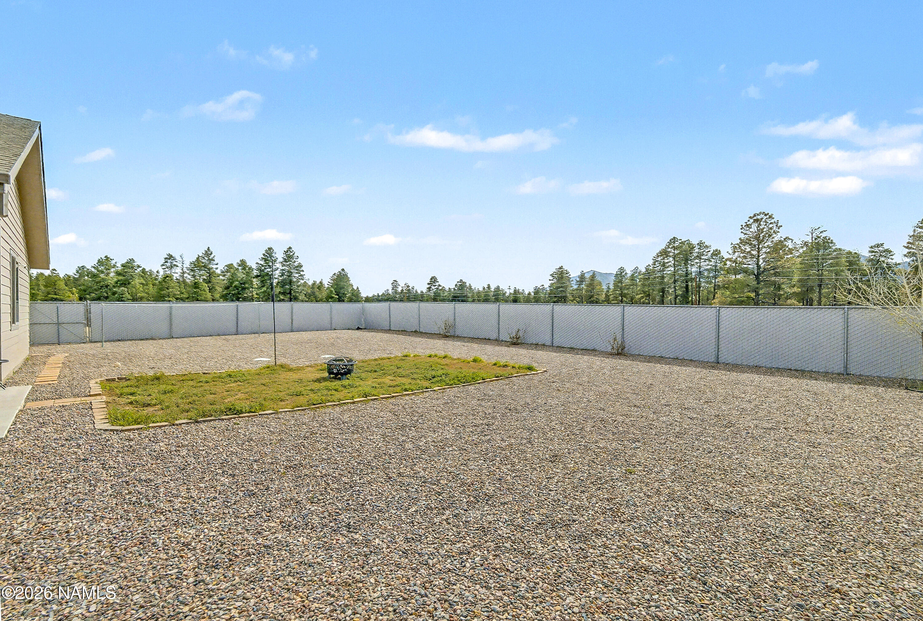 10226 Lundin Road