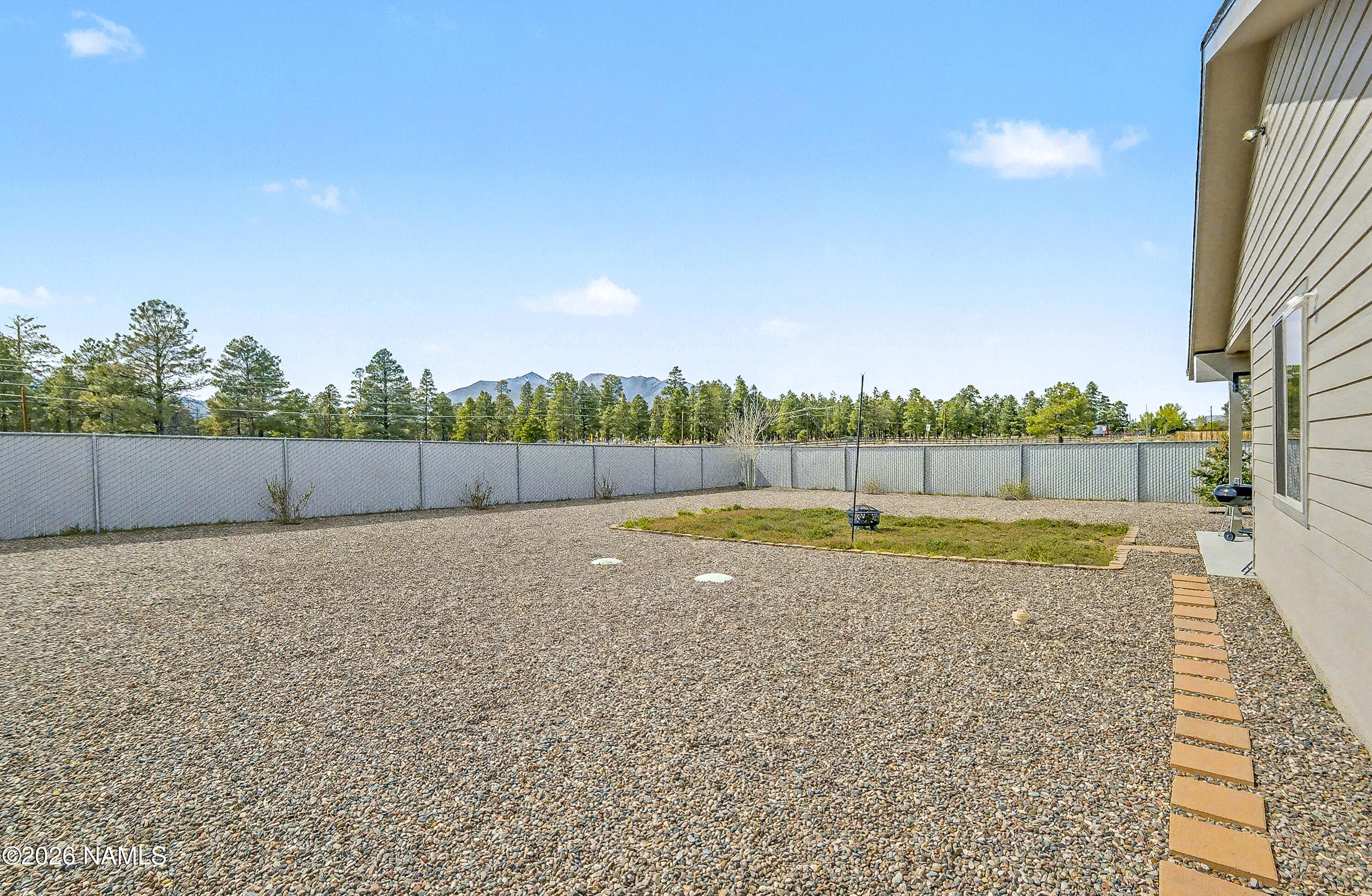 10226 Lundin Road