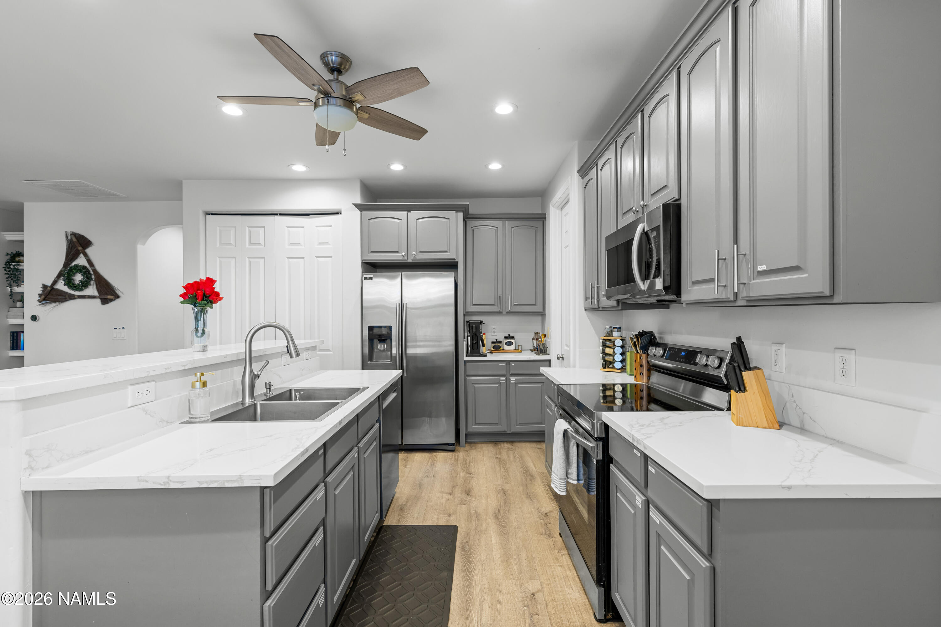 549 W Old Territory Trail