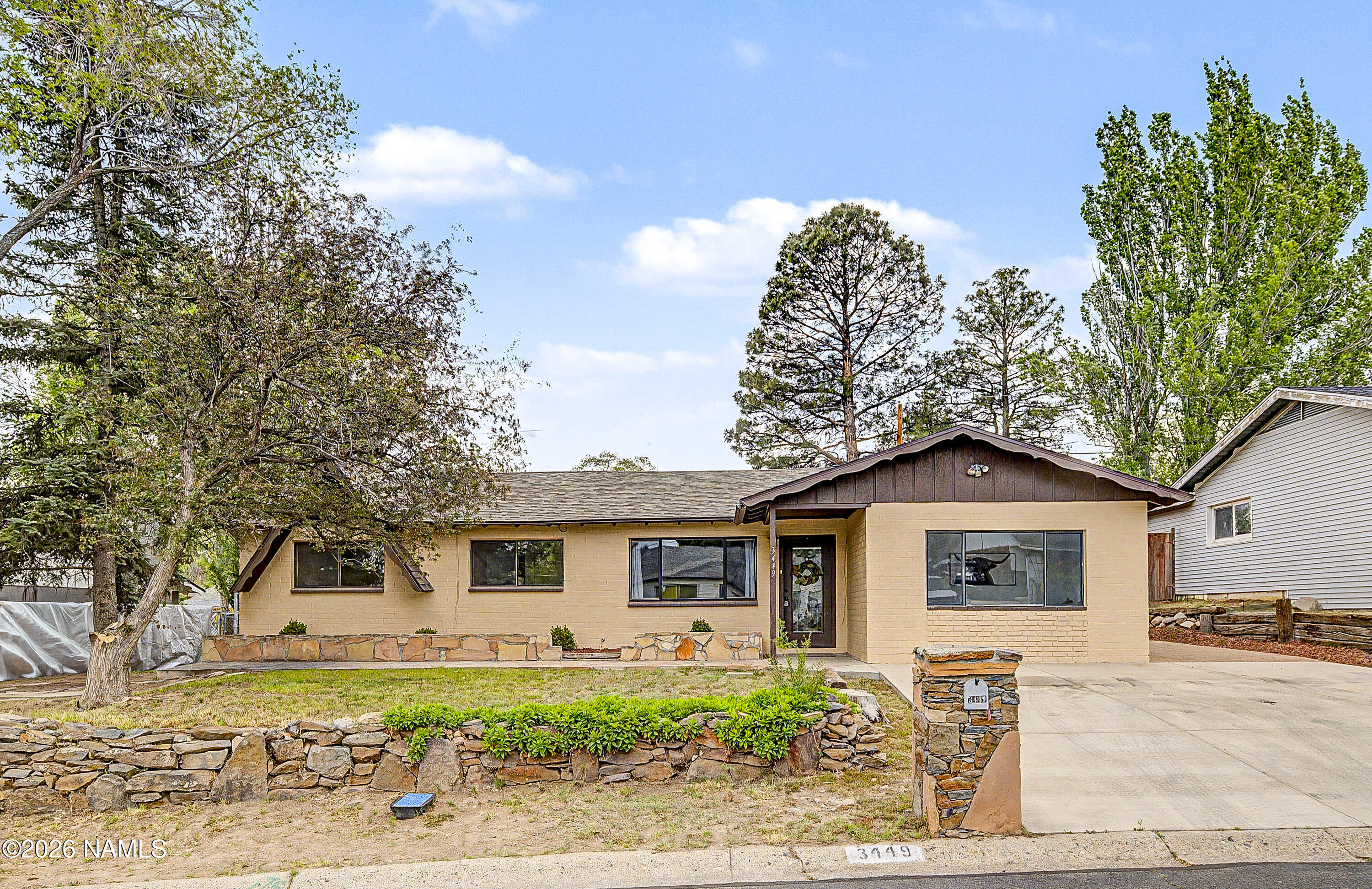 3449 N Alta Vista Drive