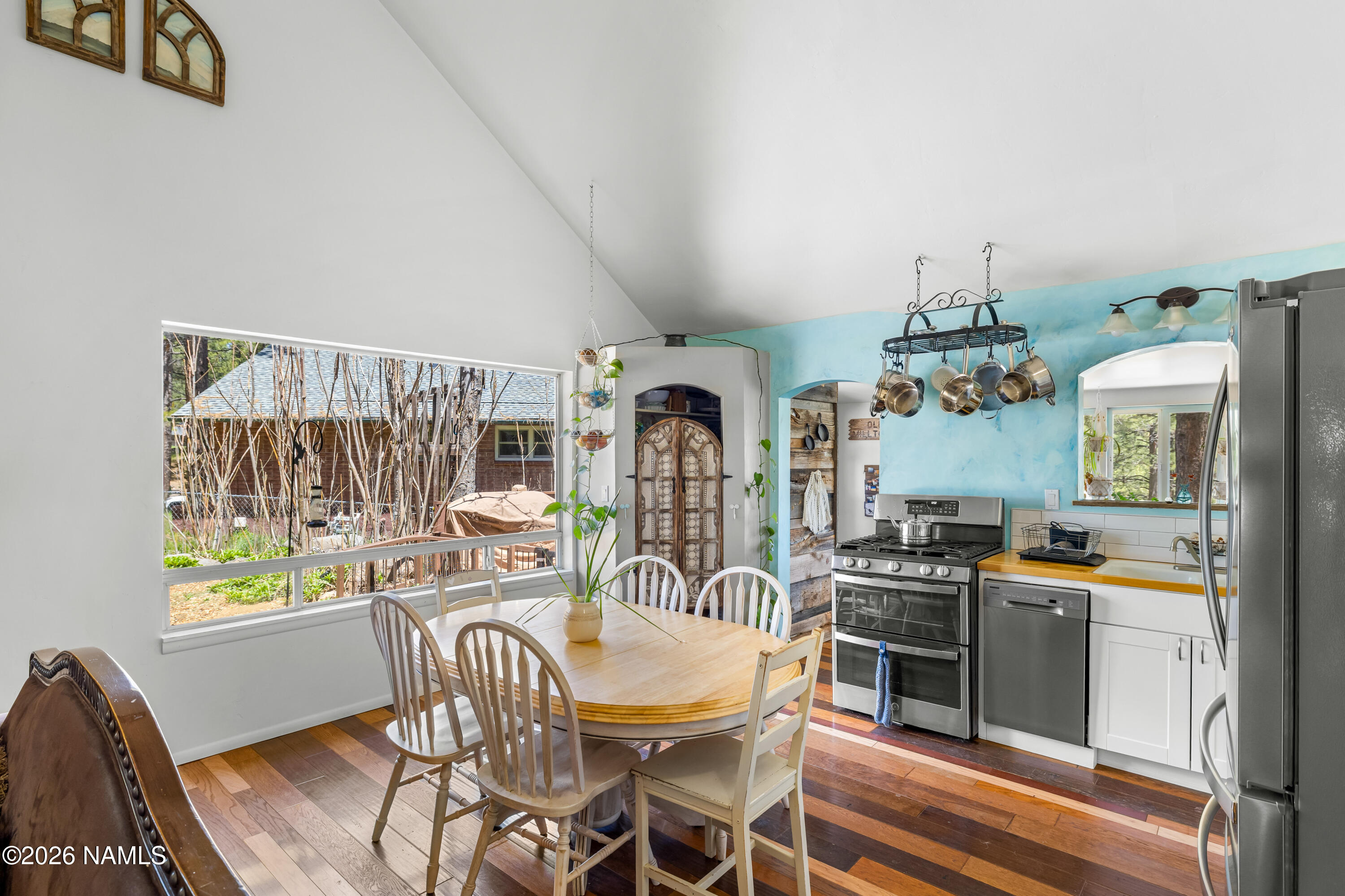 4511 Canyon Loop