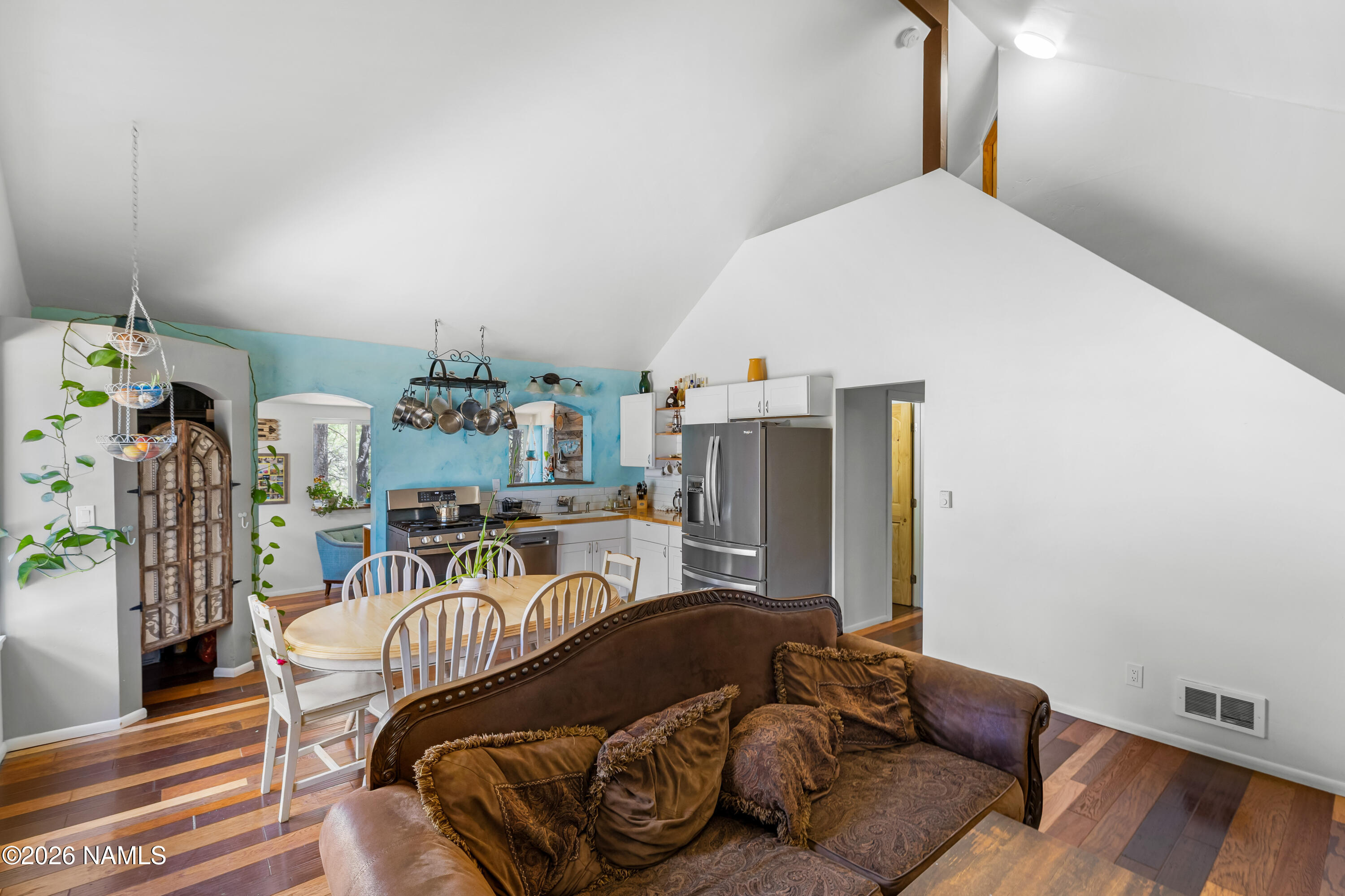 4511 Canyon Loop