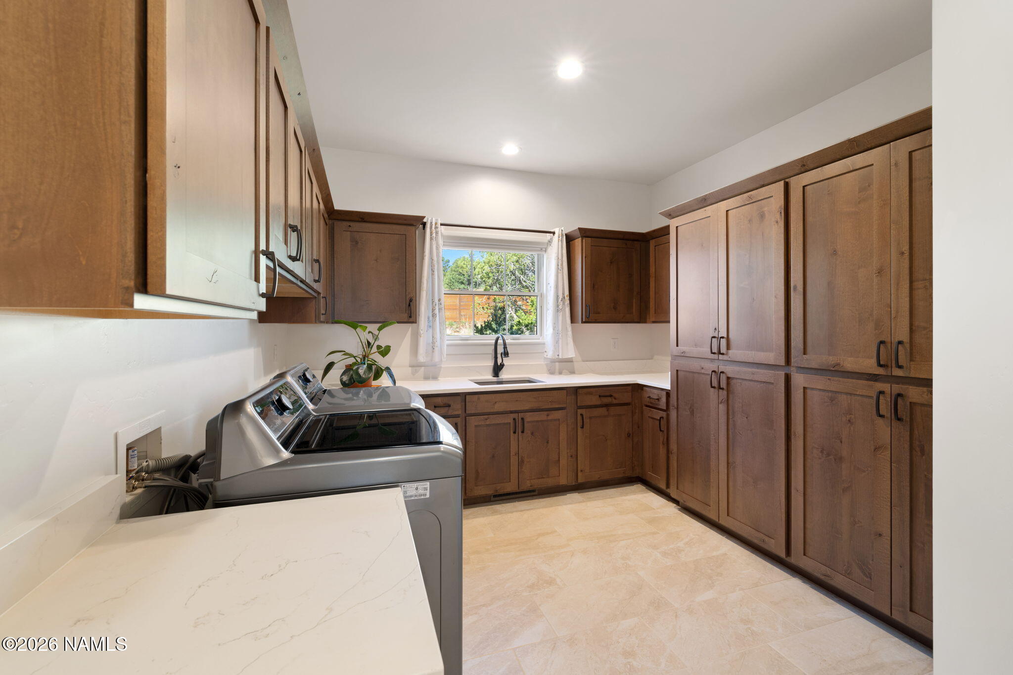 2672 Ridgewood Way