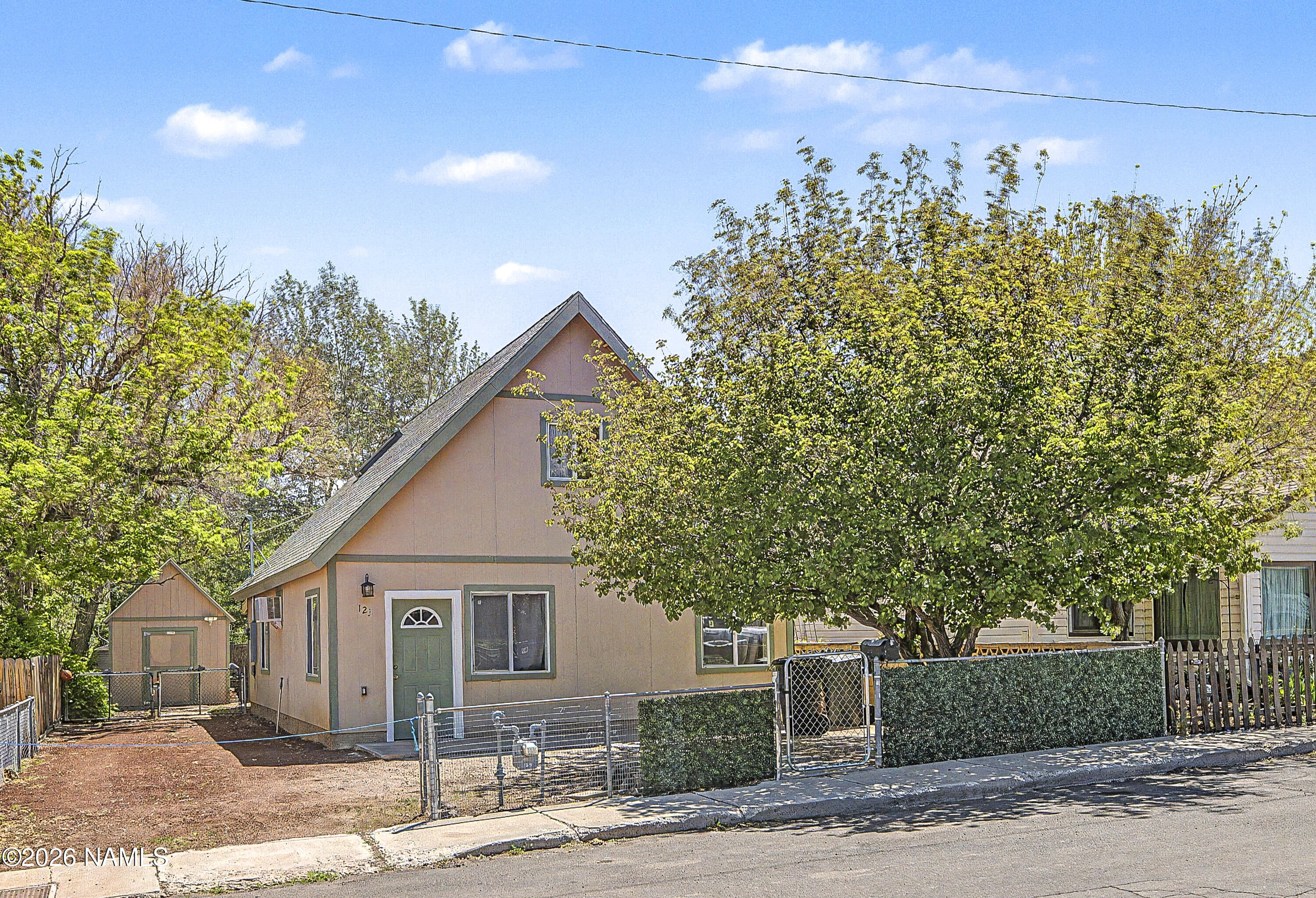 123 S Taber Street