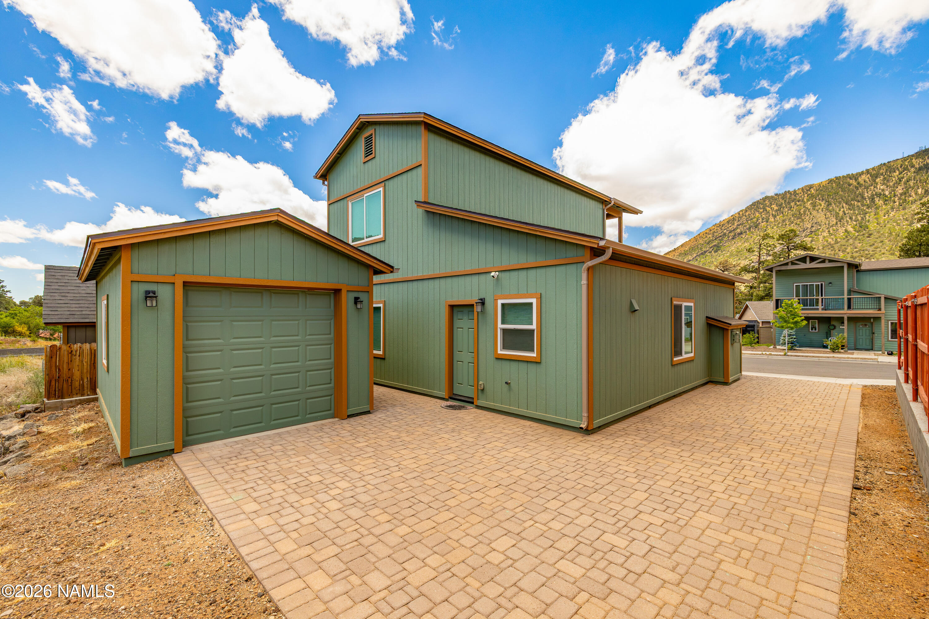 4977 E Retreat Circle