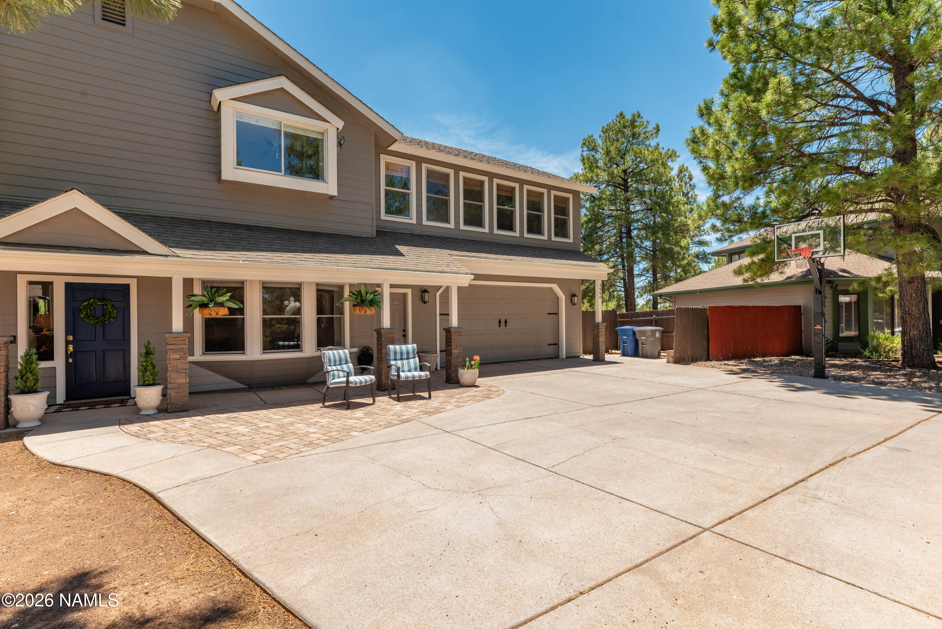 3990 E Kokopelli Lane