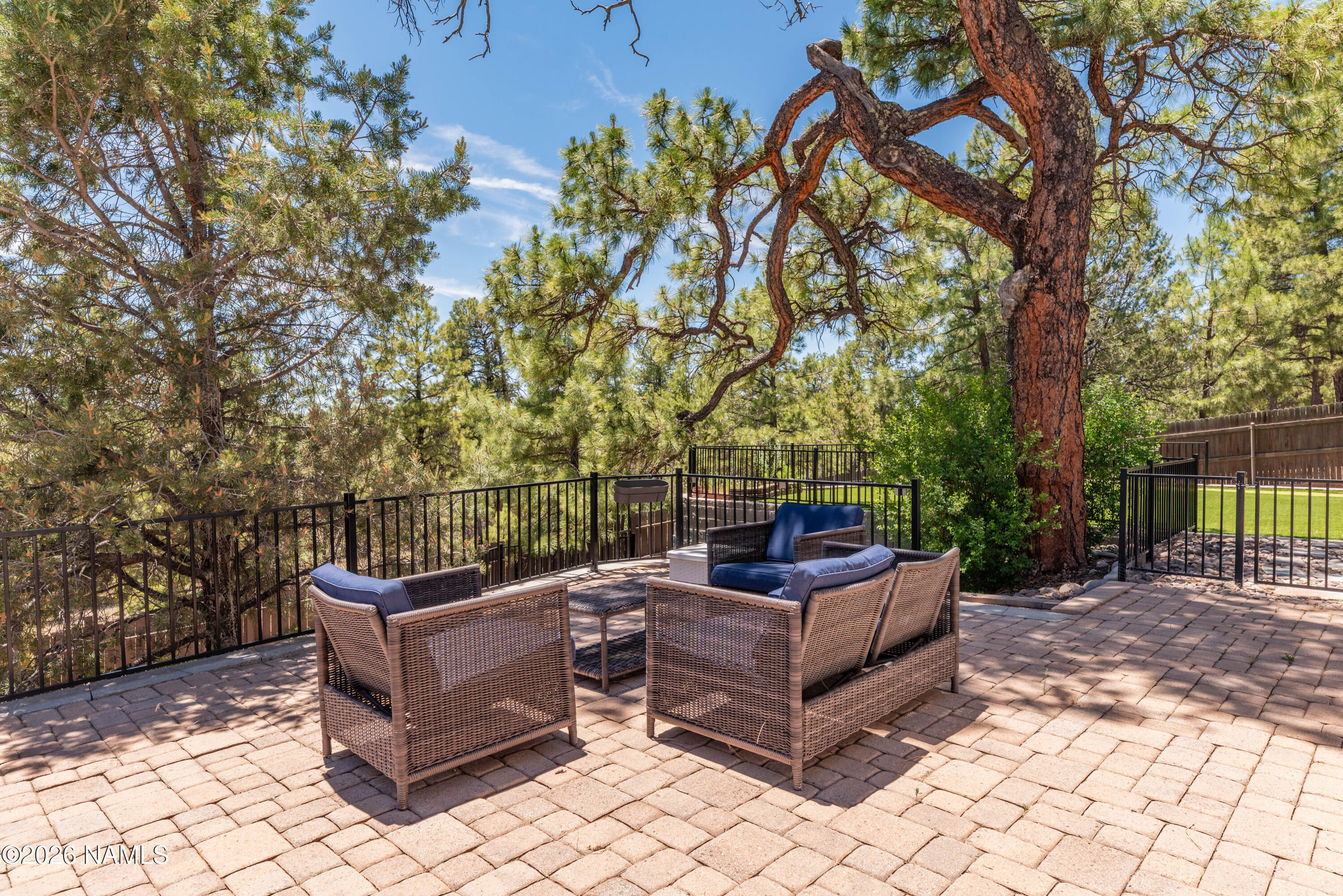 3990 E Kokopelli Lane