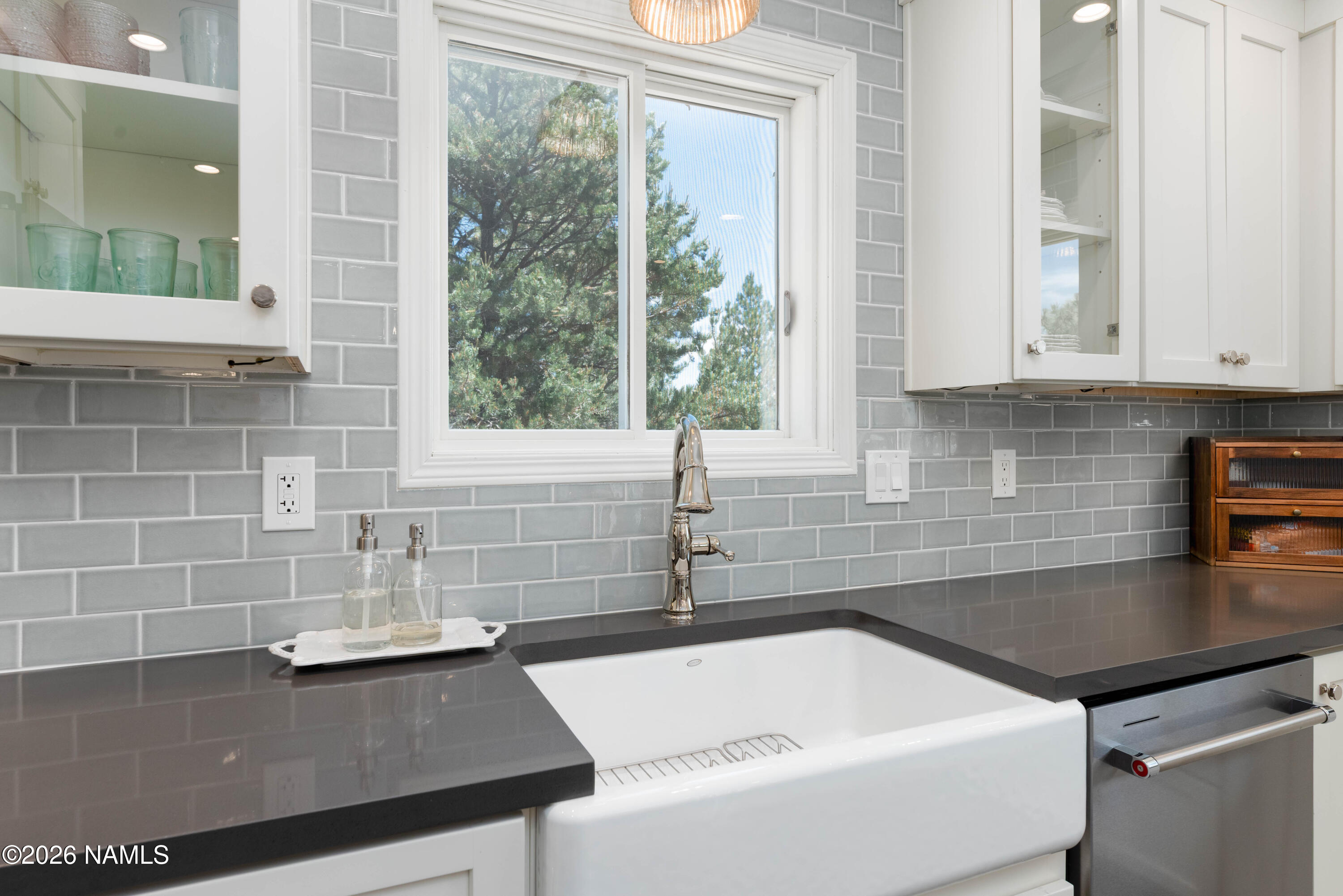 3990 E Kokopelli Lane
