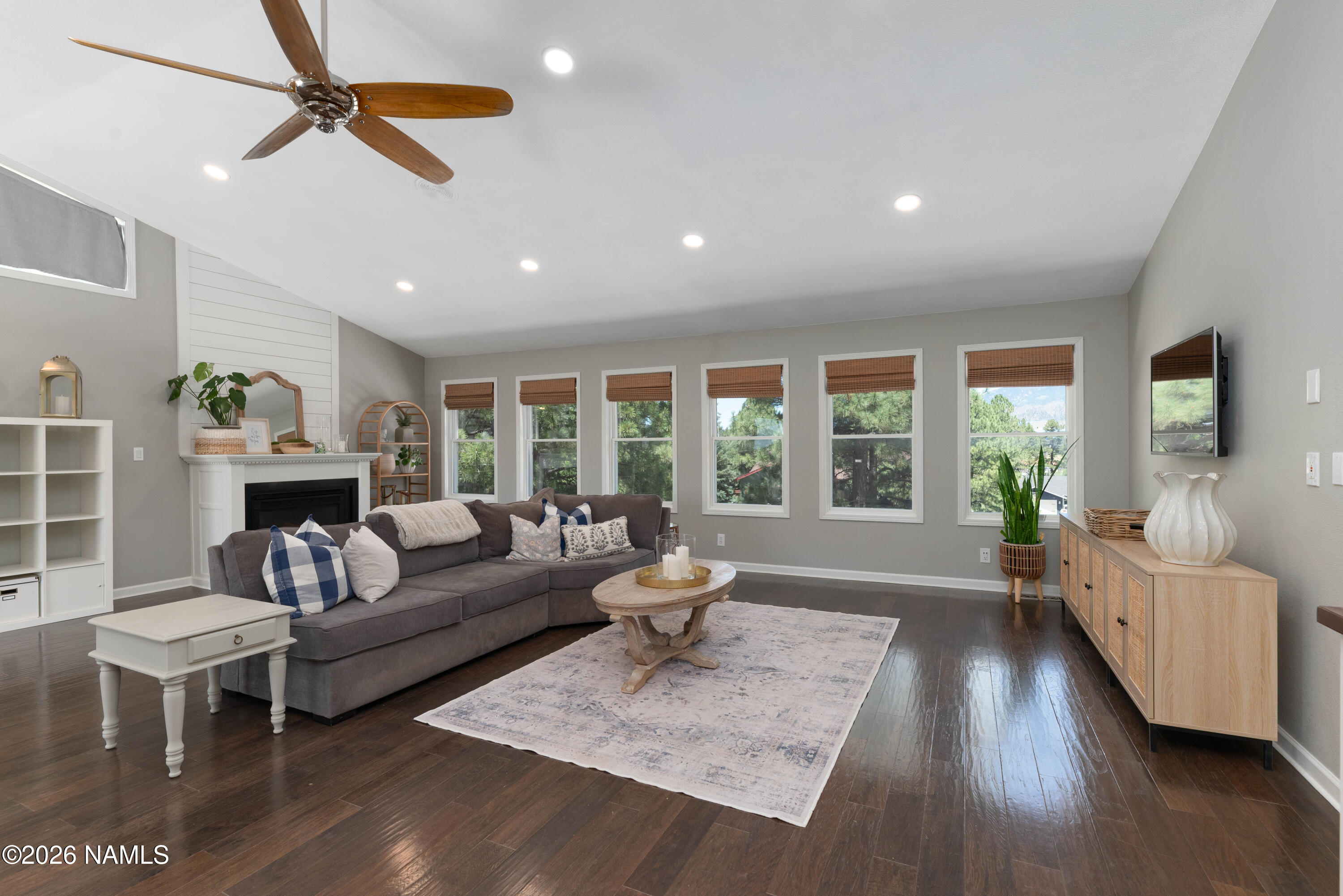 3990 E Kokopelli Lane
