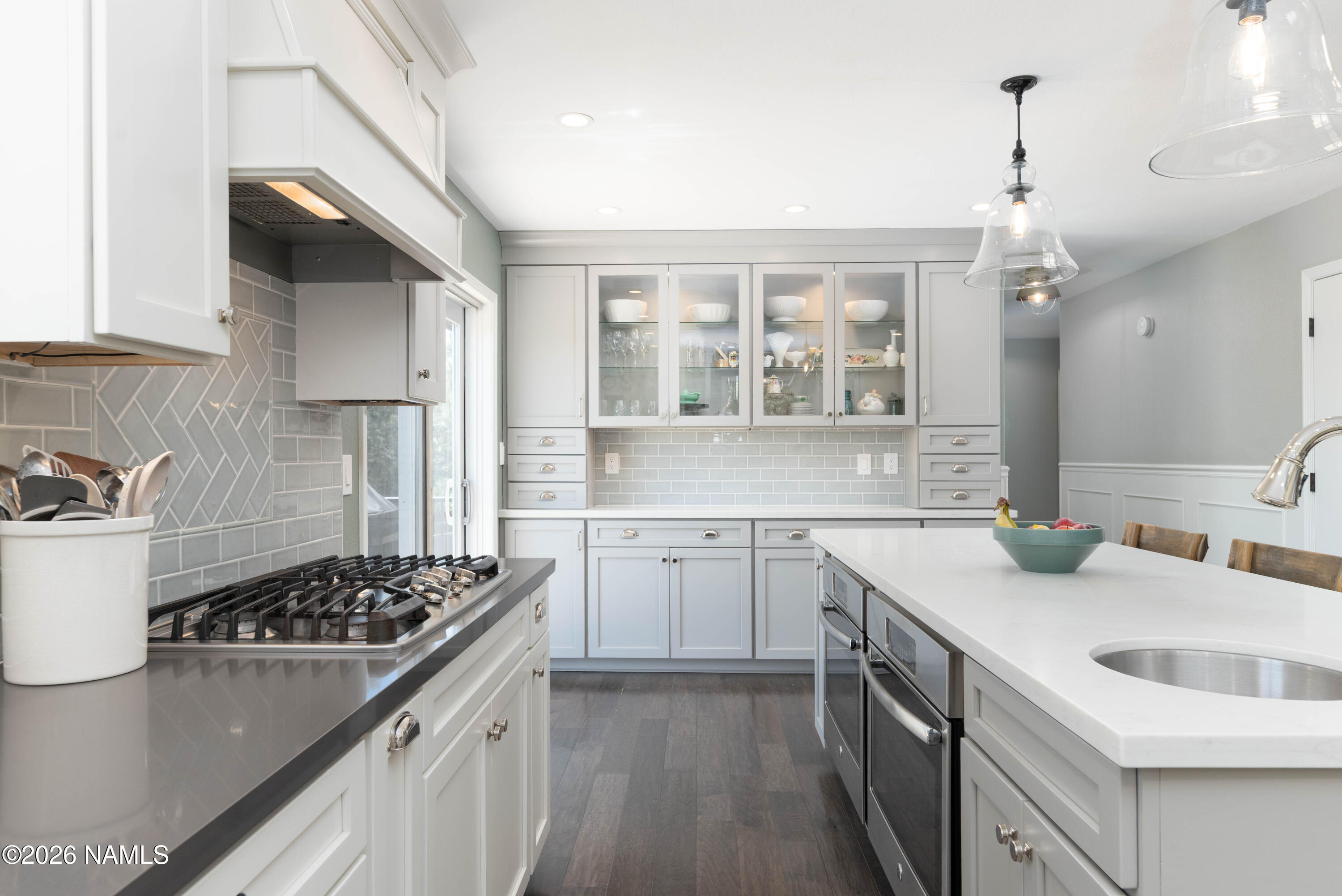 3990 E Kokopelli Lane