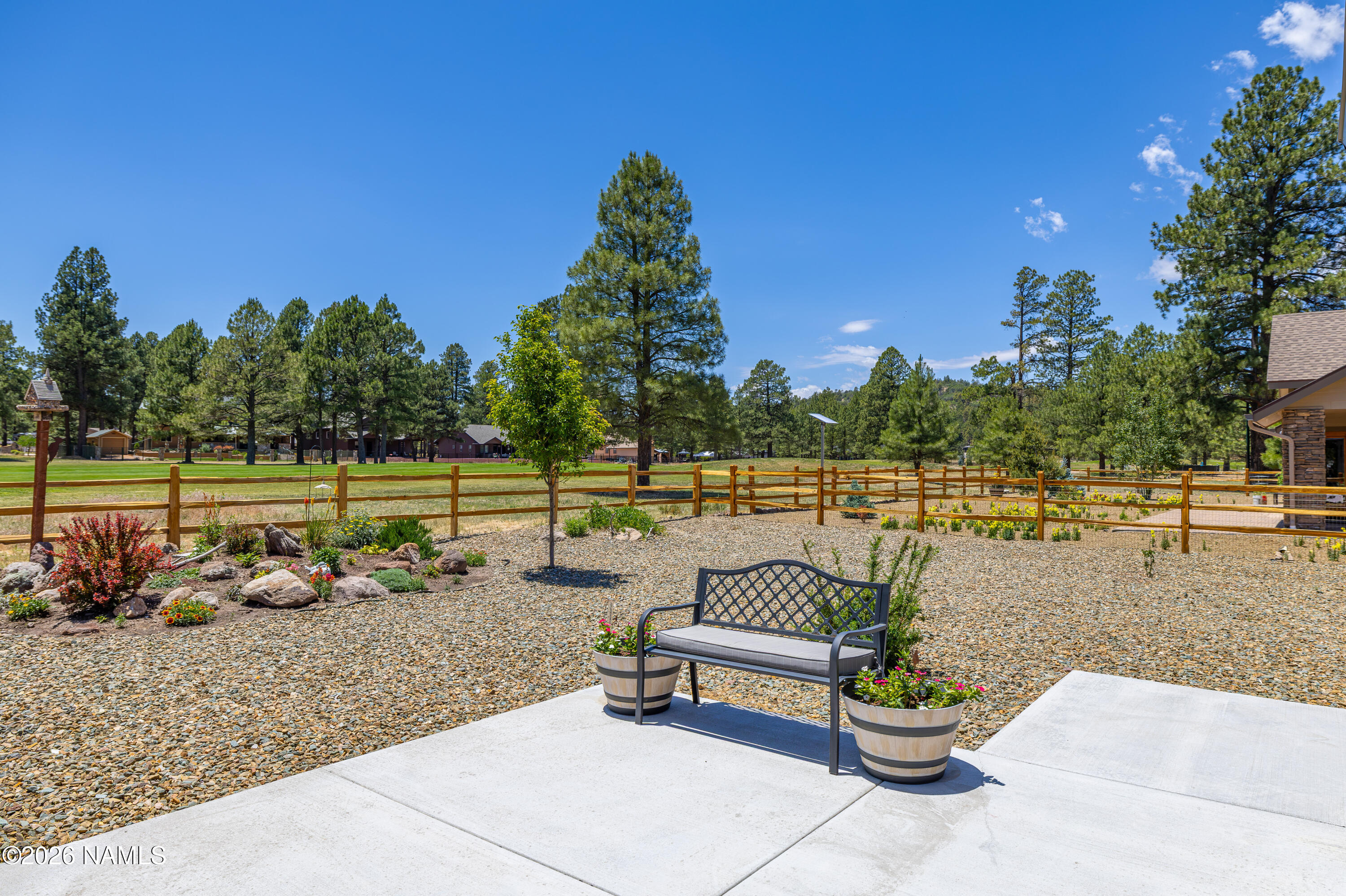 2747 W Brookhollow Drive