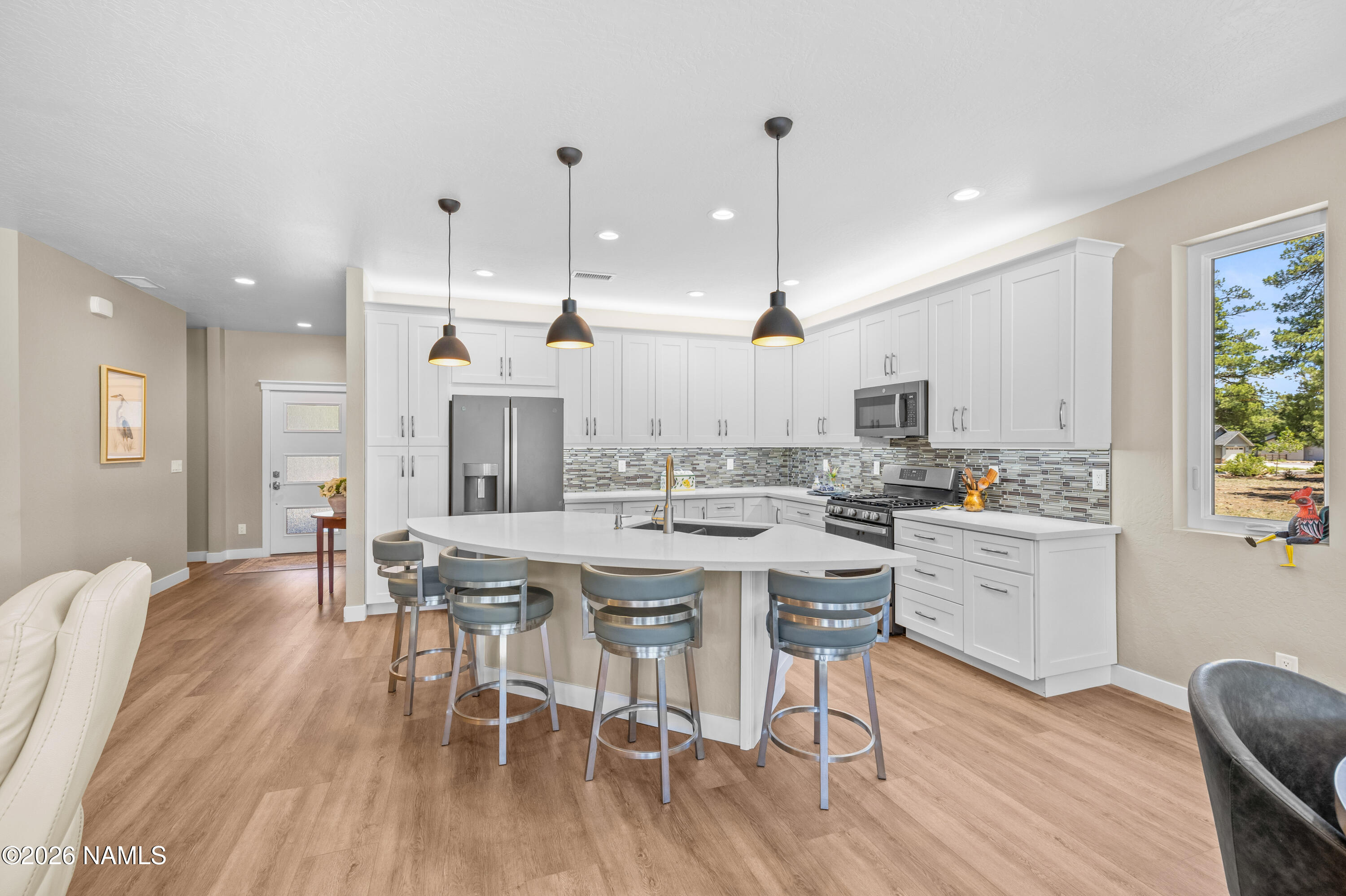 2747 W Brookhollow Drive