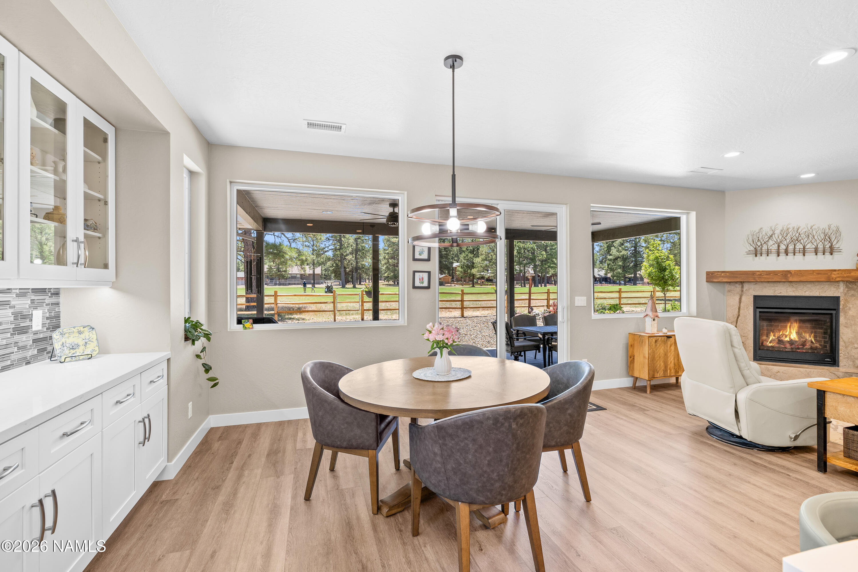 2747 W Brookhollow Drive