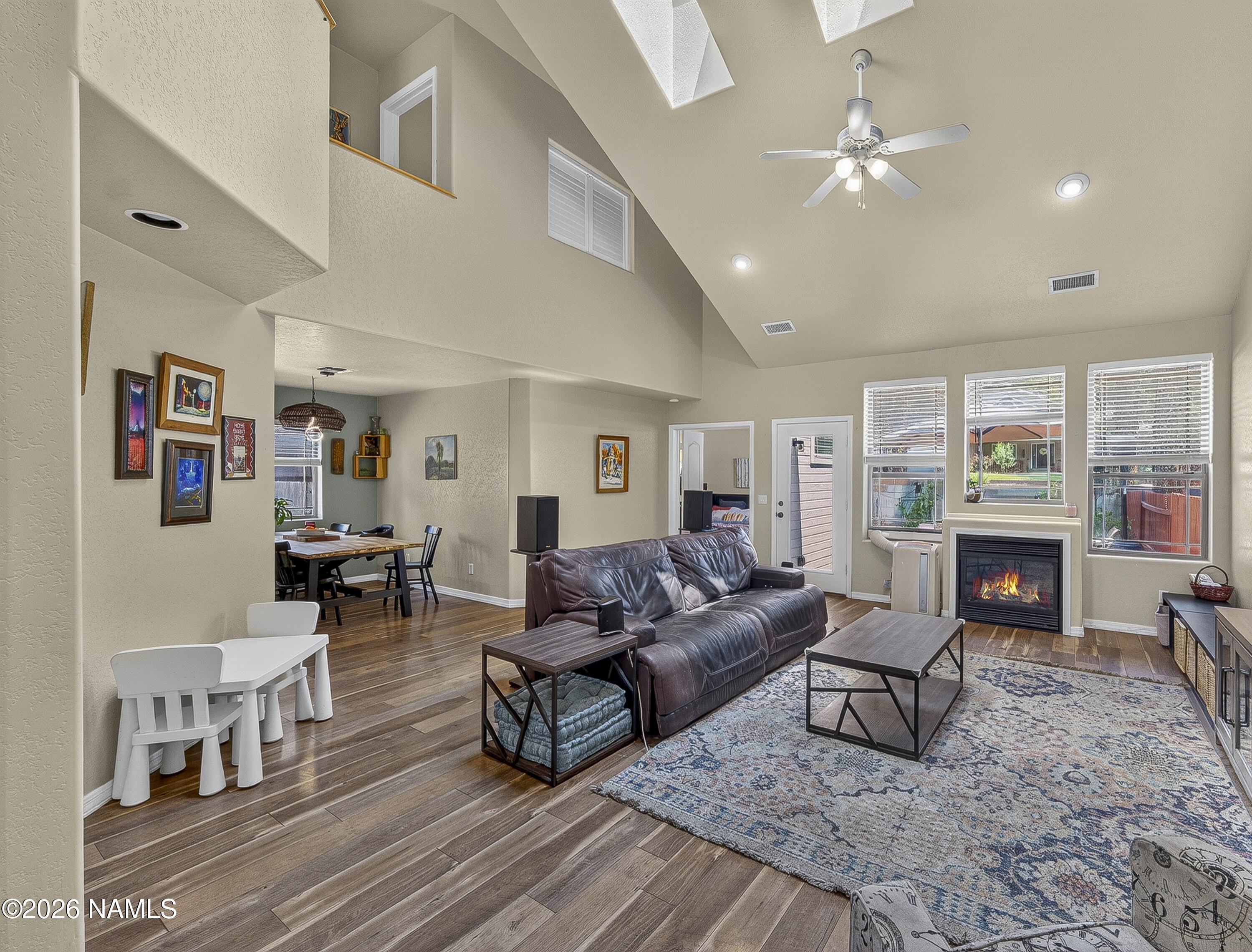 1876 W Camelot Drive