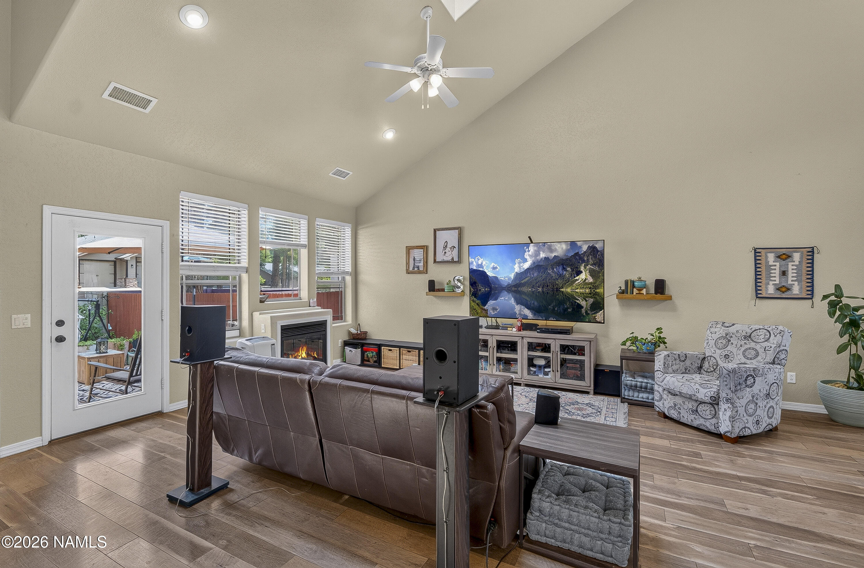 1876 W Camelot Drive