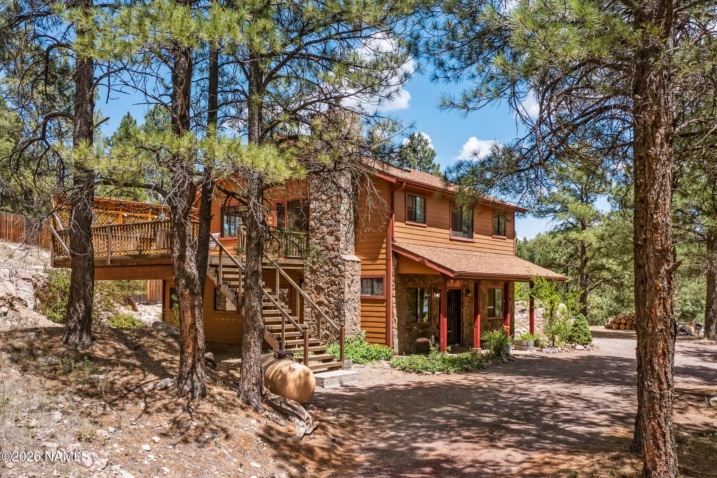3348 Happy Trails Drive