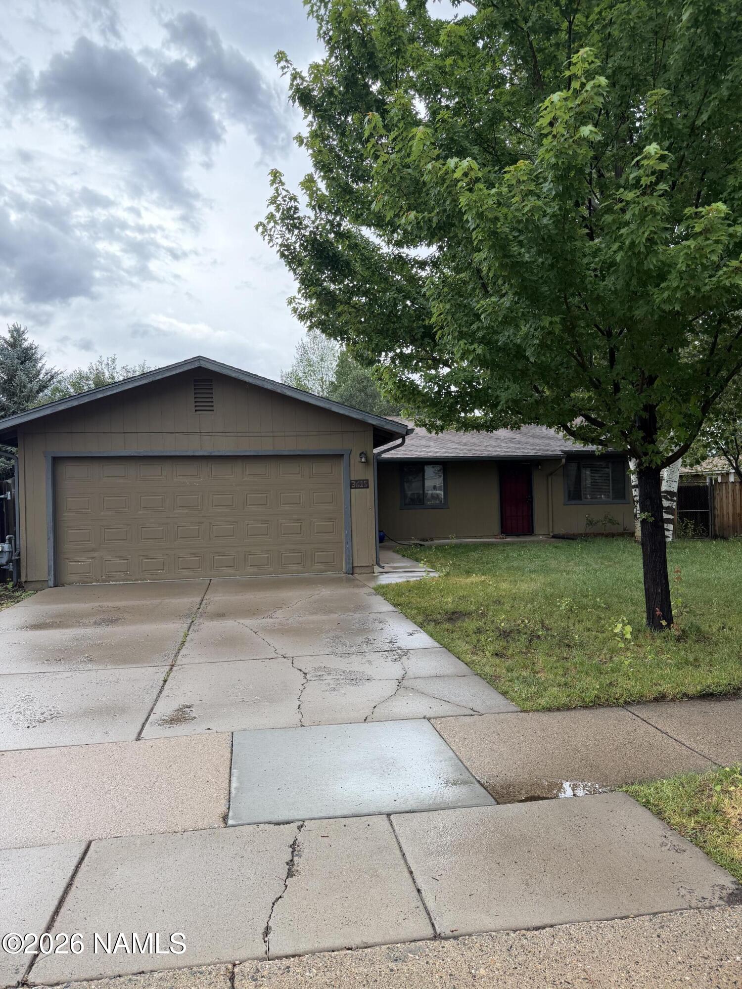 3615 W Mountain Drive