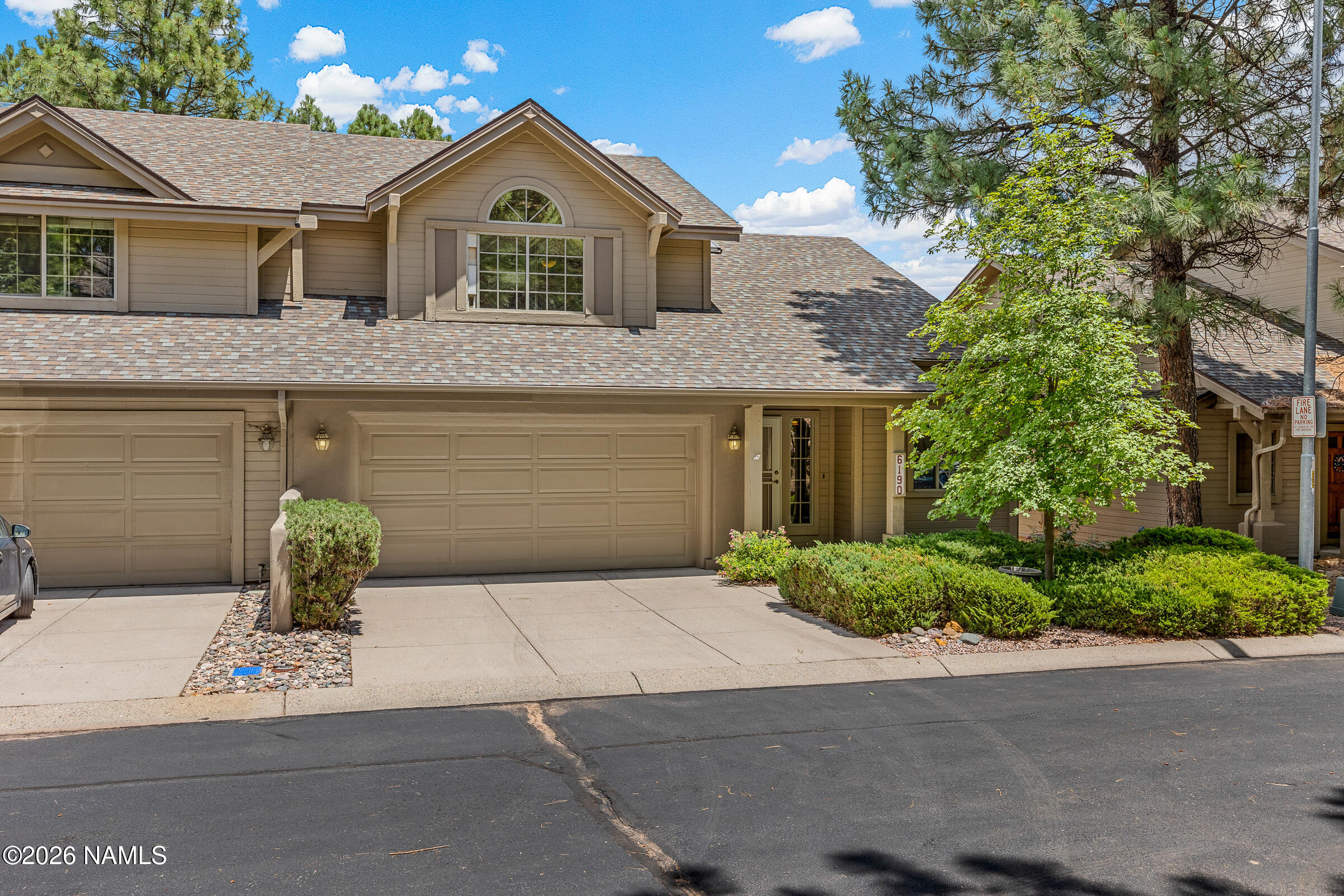 6190 E Mountain Oaks Drive