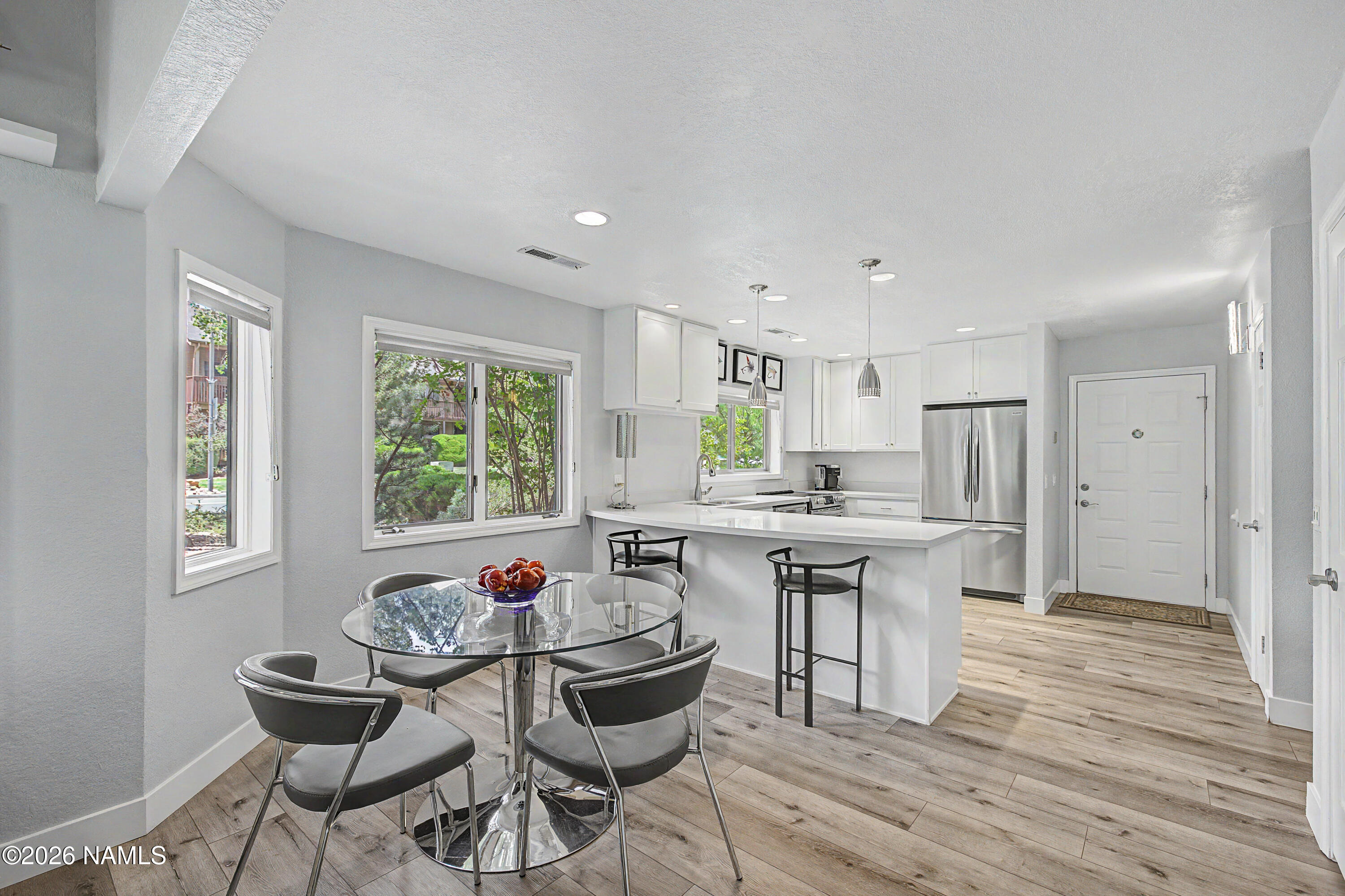 6001 E Laurel Loop