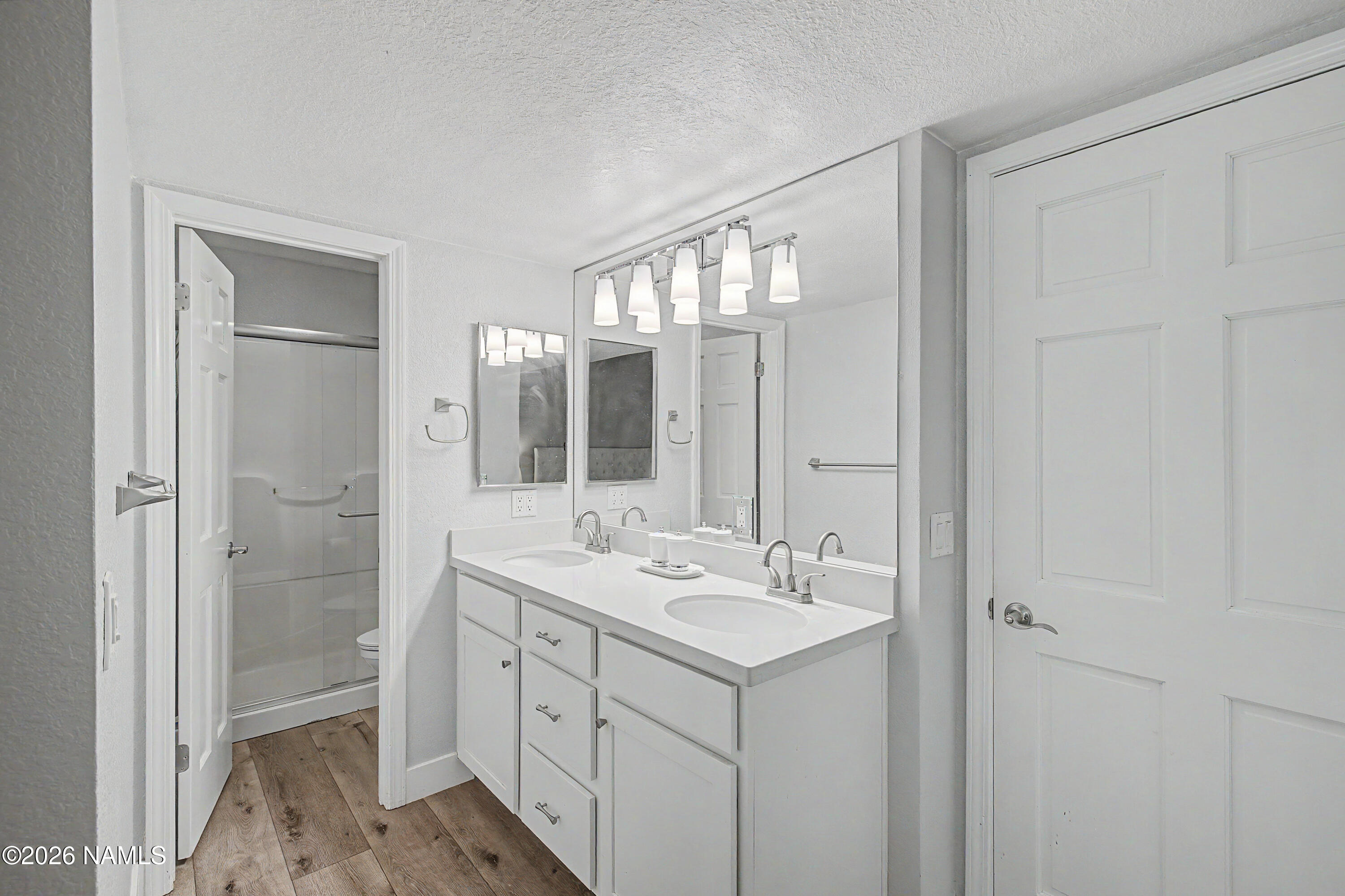 6001 E Laurel Loop