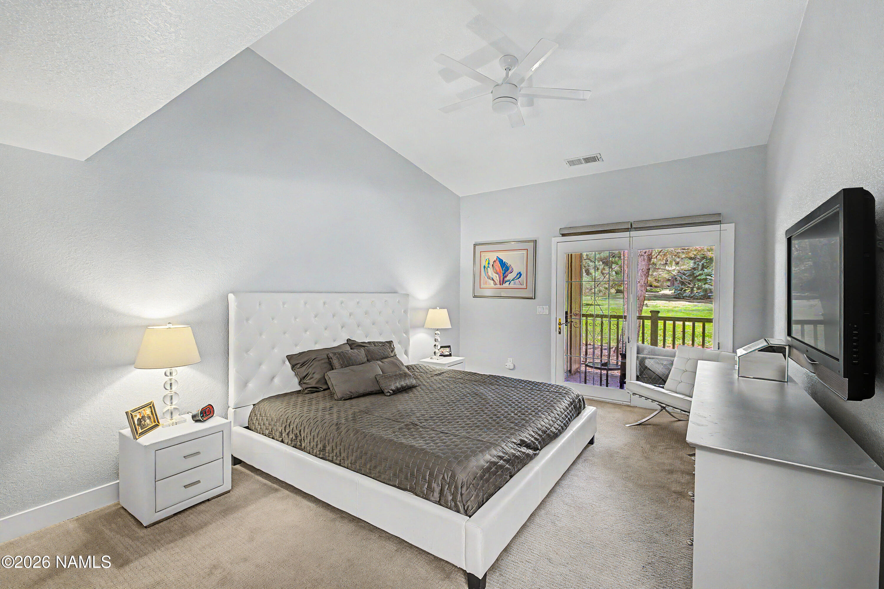 6001 E Laurel Loop