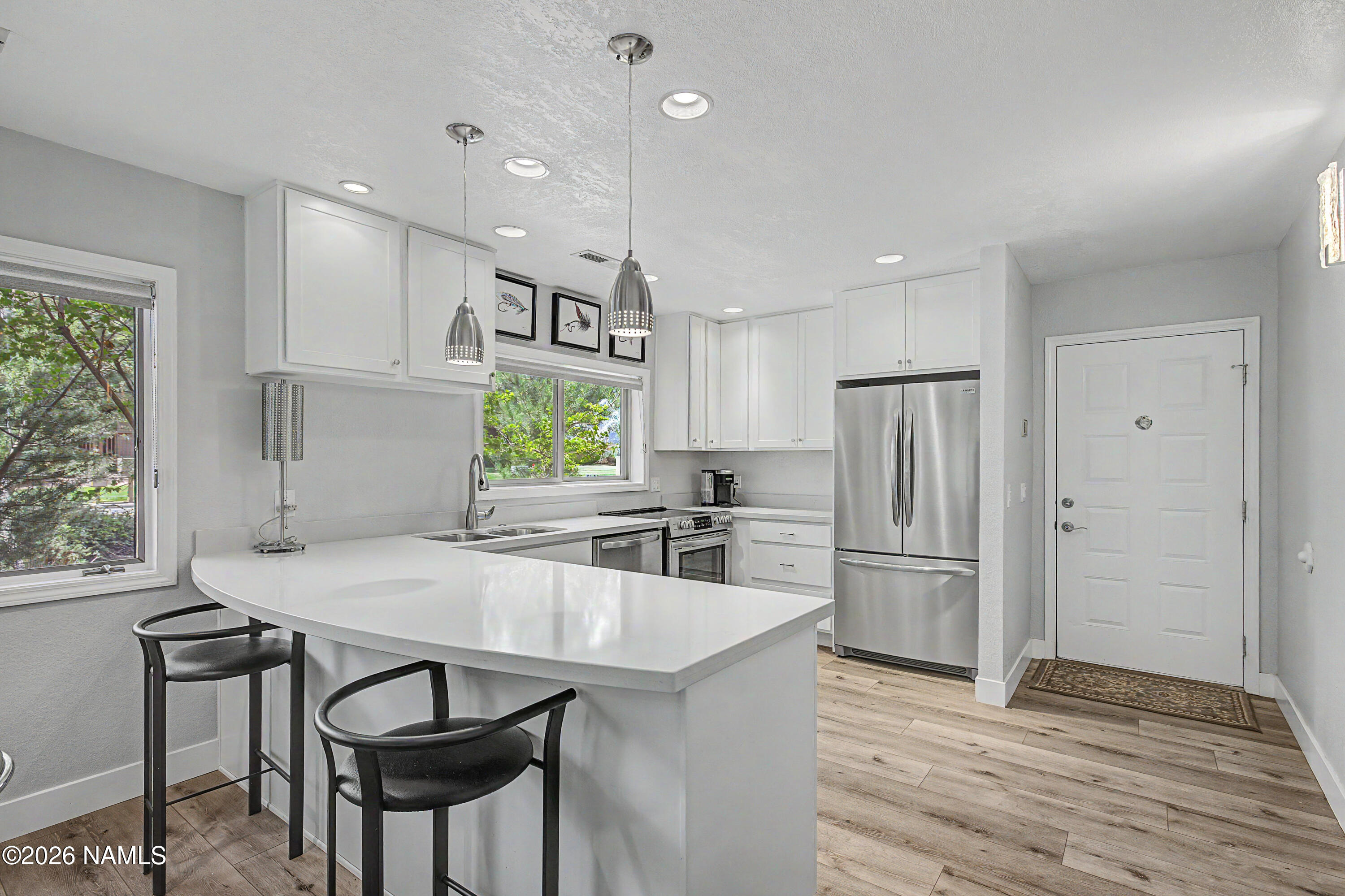 6001 E Laurel Loop