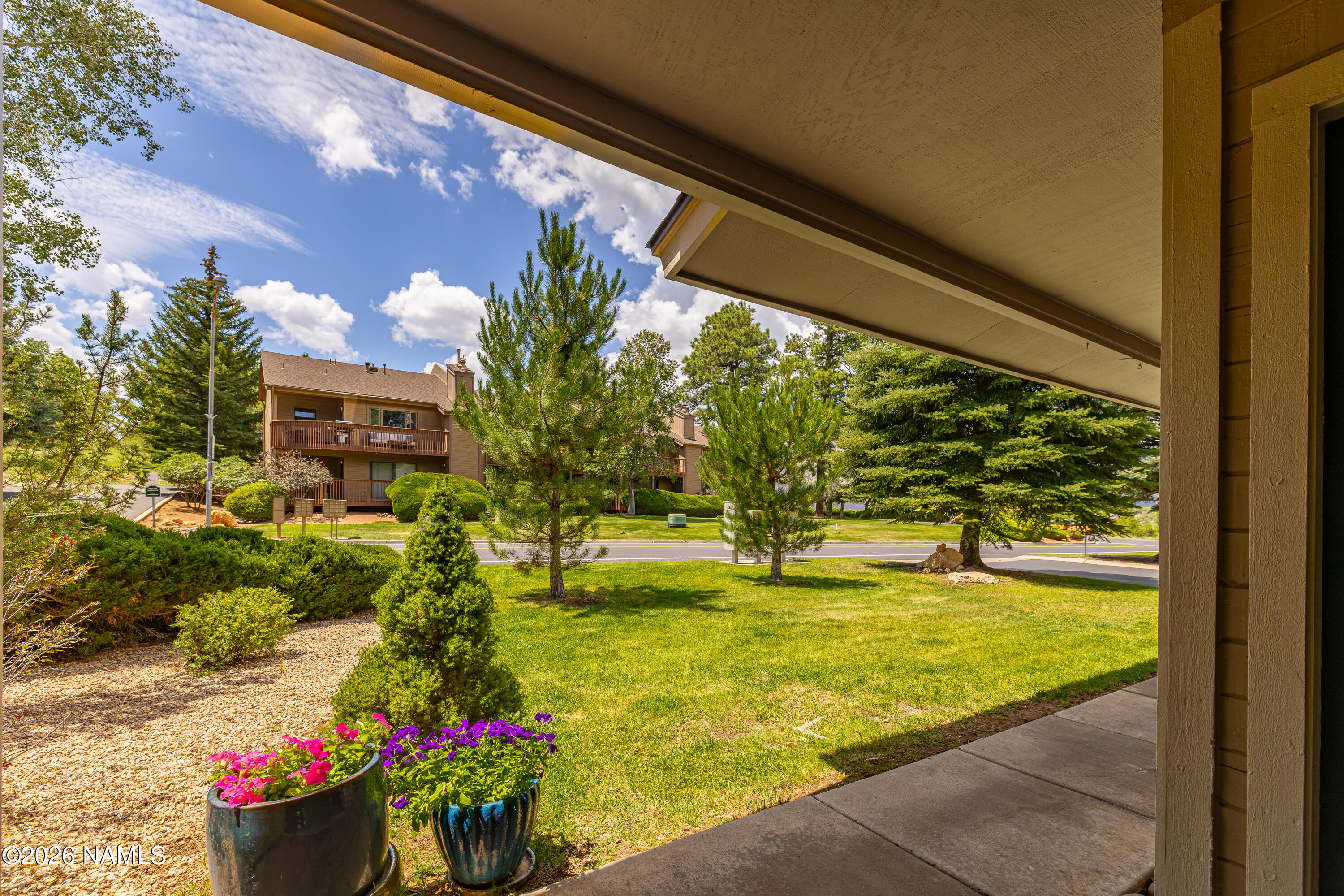 6001 E Laurel Loop