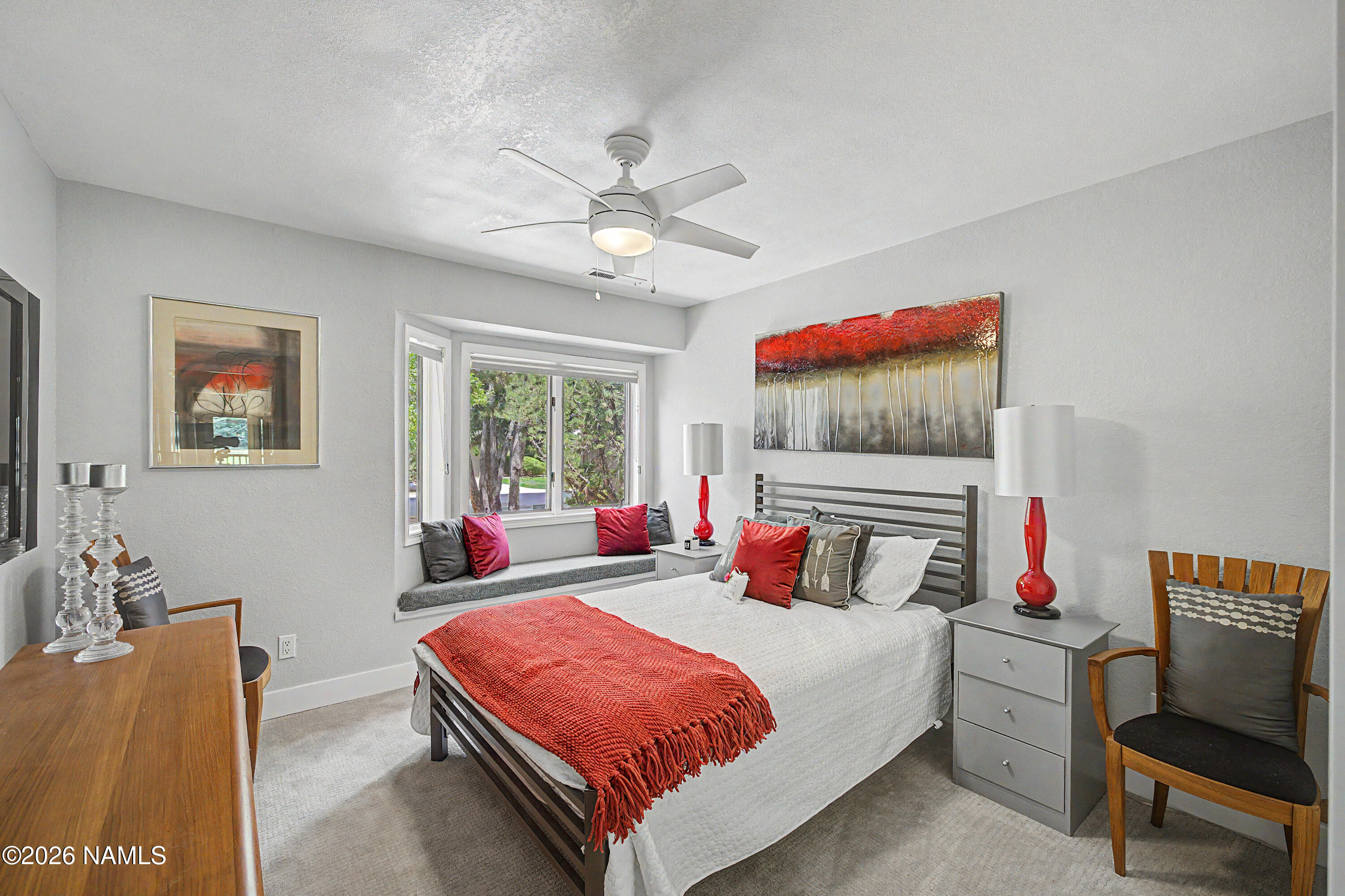 6001 E Laurel Loop