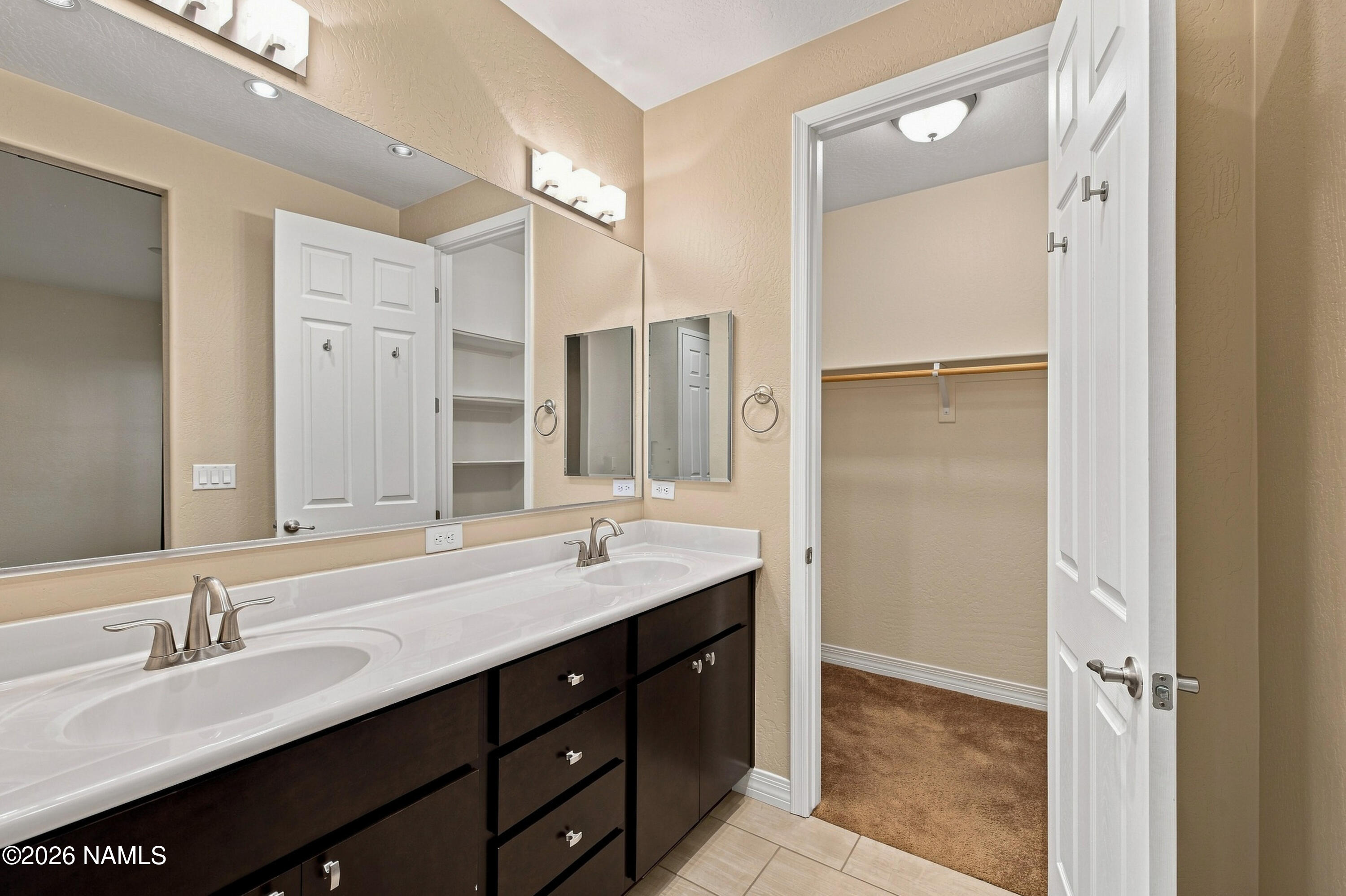 2868 W Pico Del Monte Circle