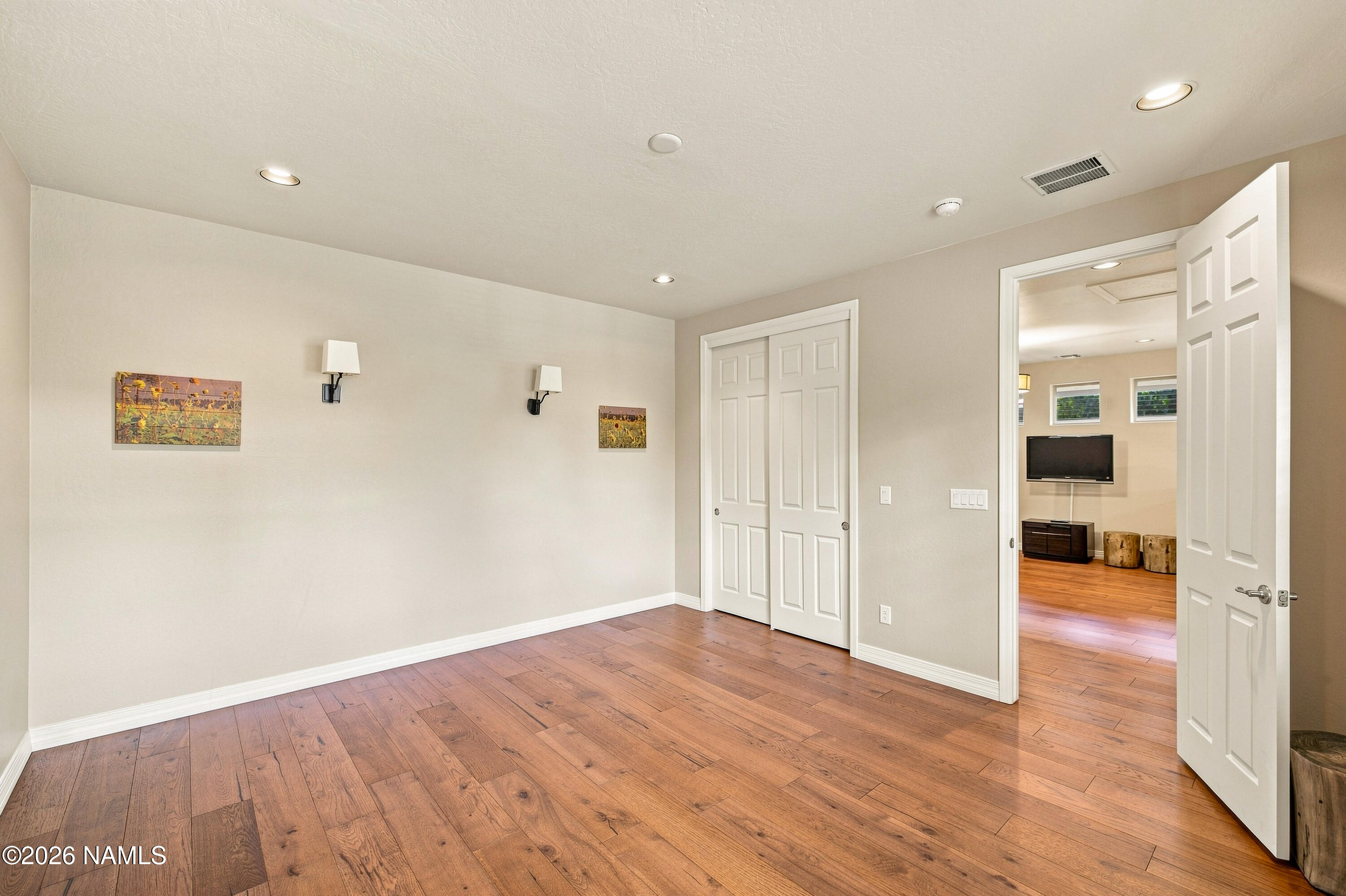 2868 W Pico Del Monte Circle