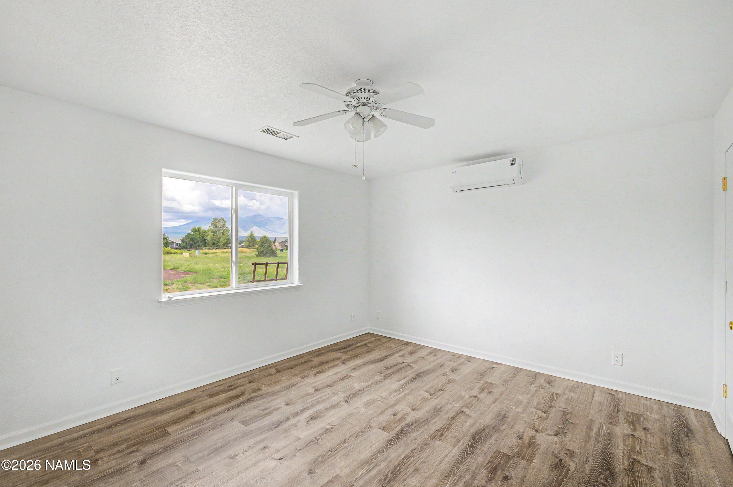 8195 Lookout View Trail