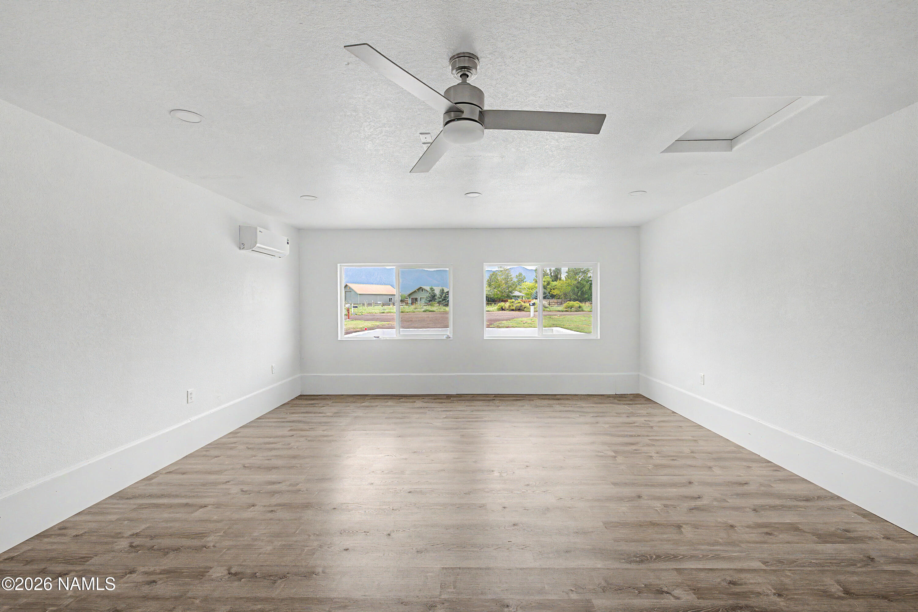 8195 Lookout View Trail