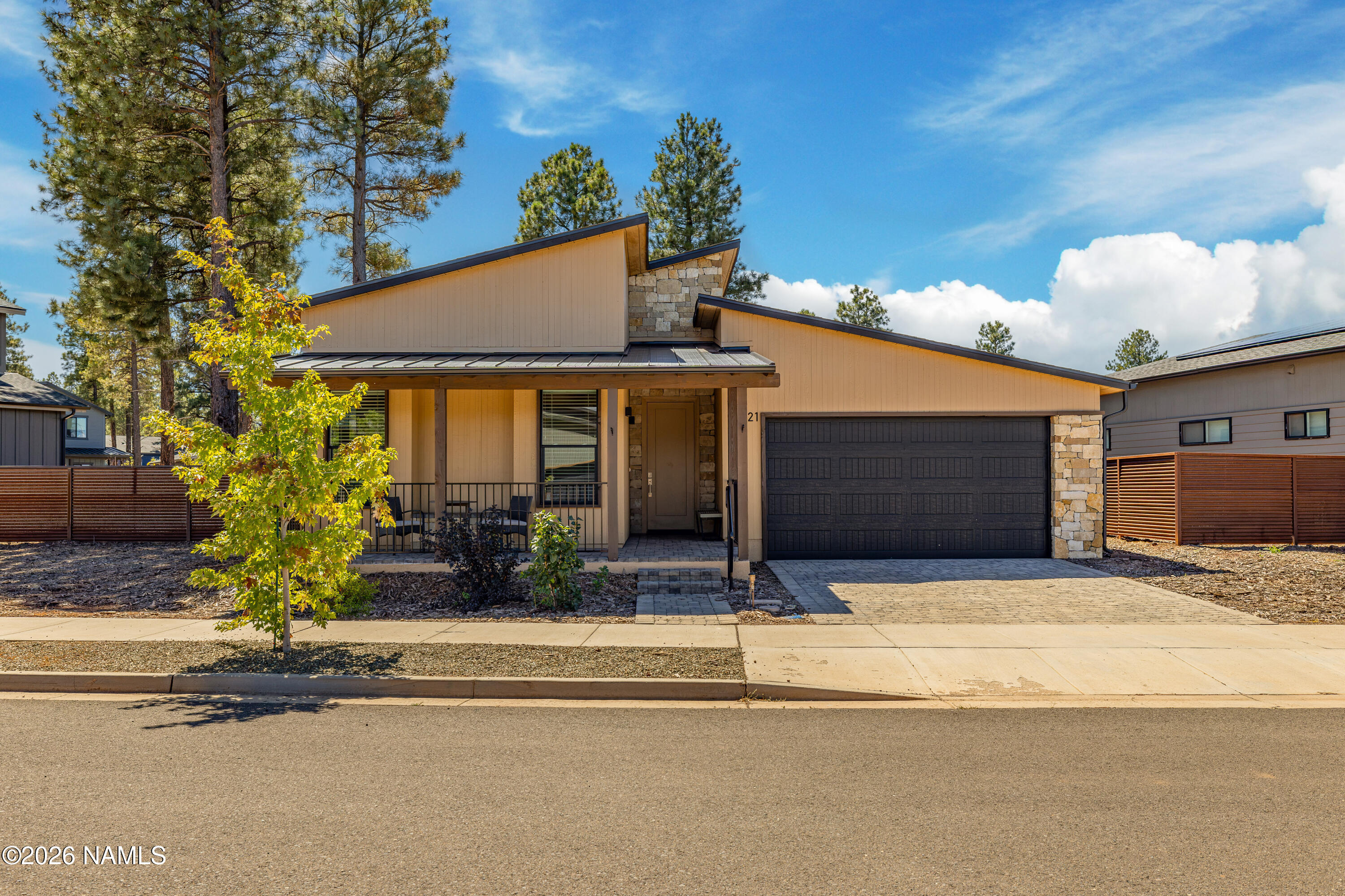 3221 W Lockwood Way