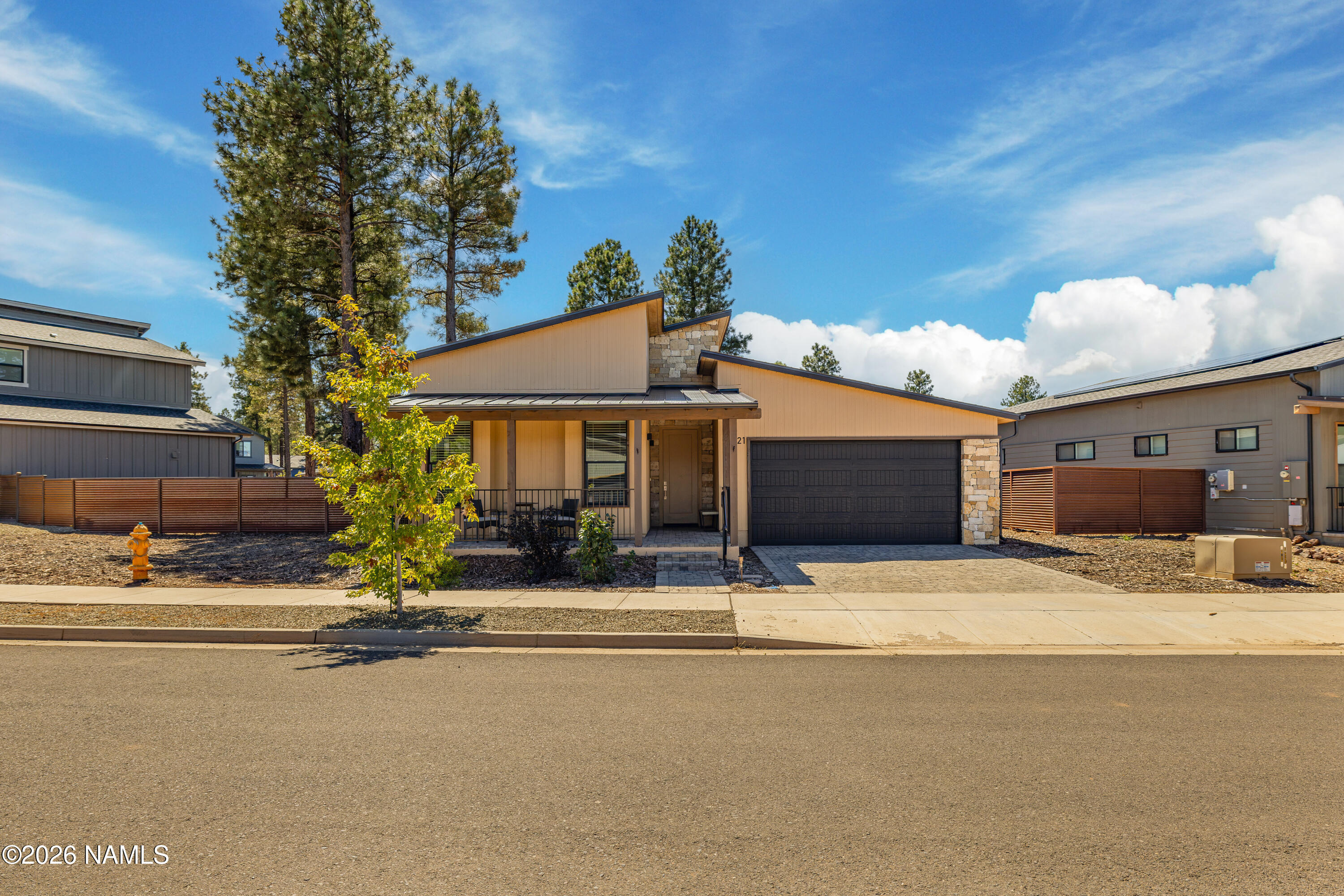 3221 W Lockwood Way