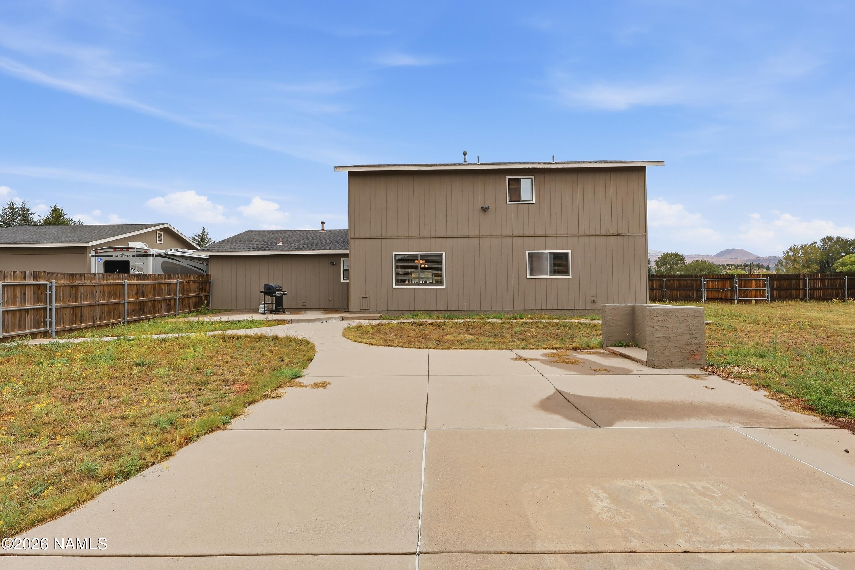 6055 E Treadway Trail