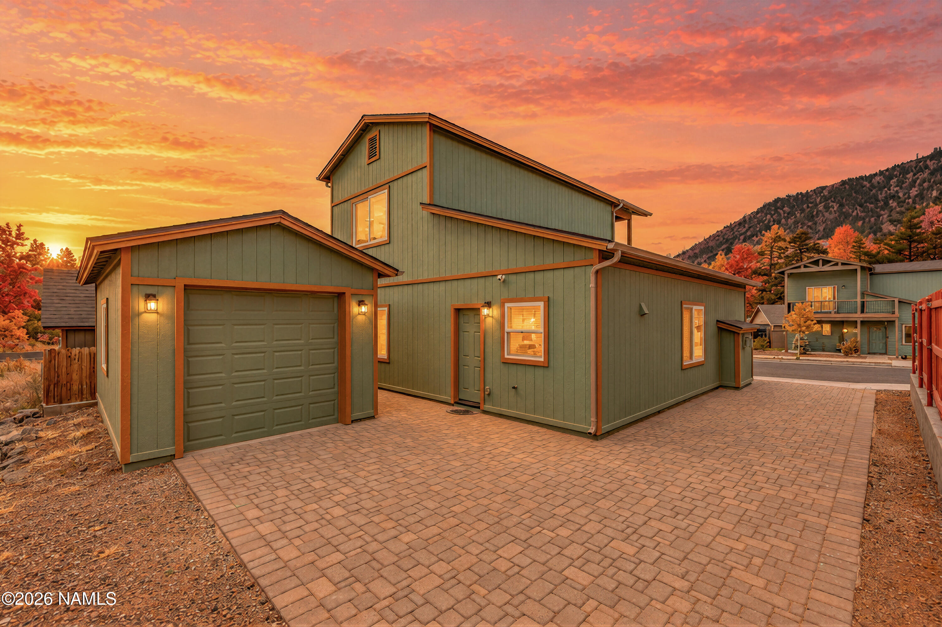 4977 E Retreat Circle