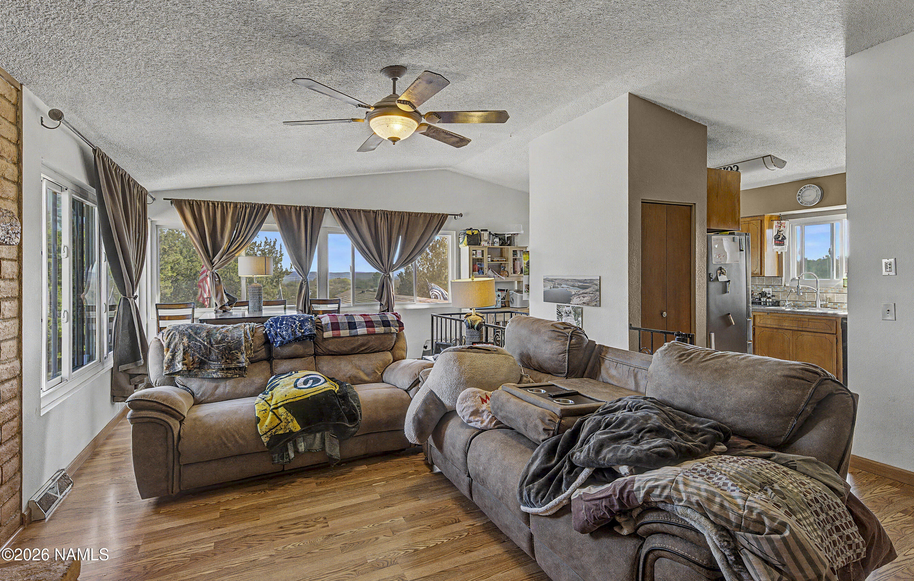 2645 E Lobo Circle