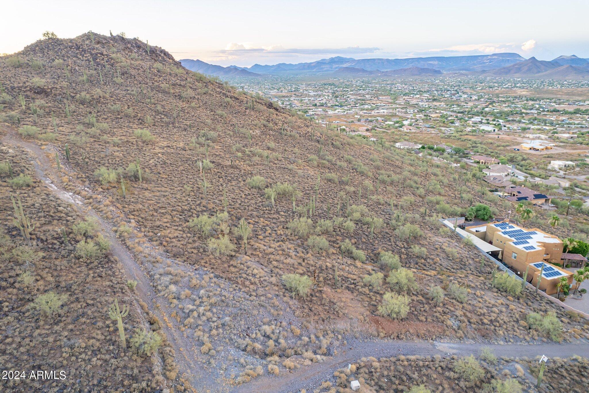1828 W SENTINEL ROCK Road, n/a