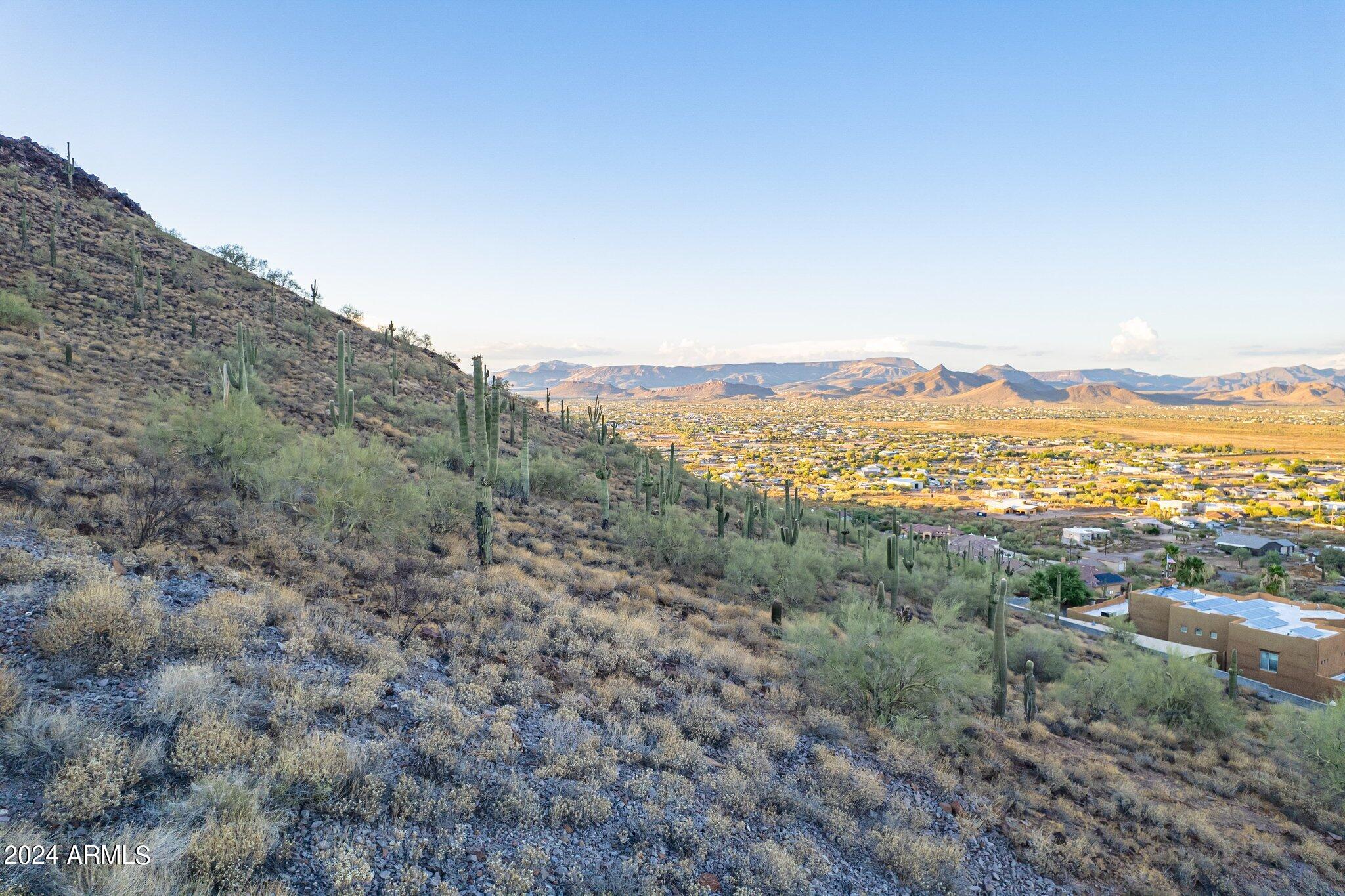 1828 W SENTINEL ROCK Road, n/a