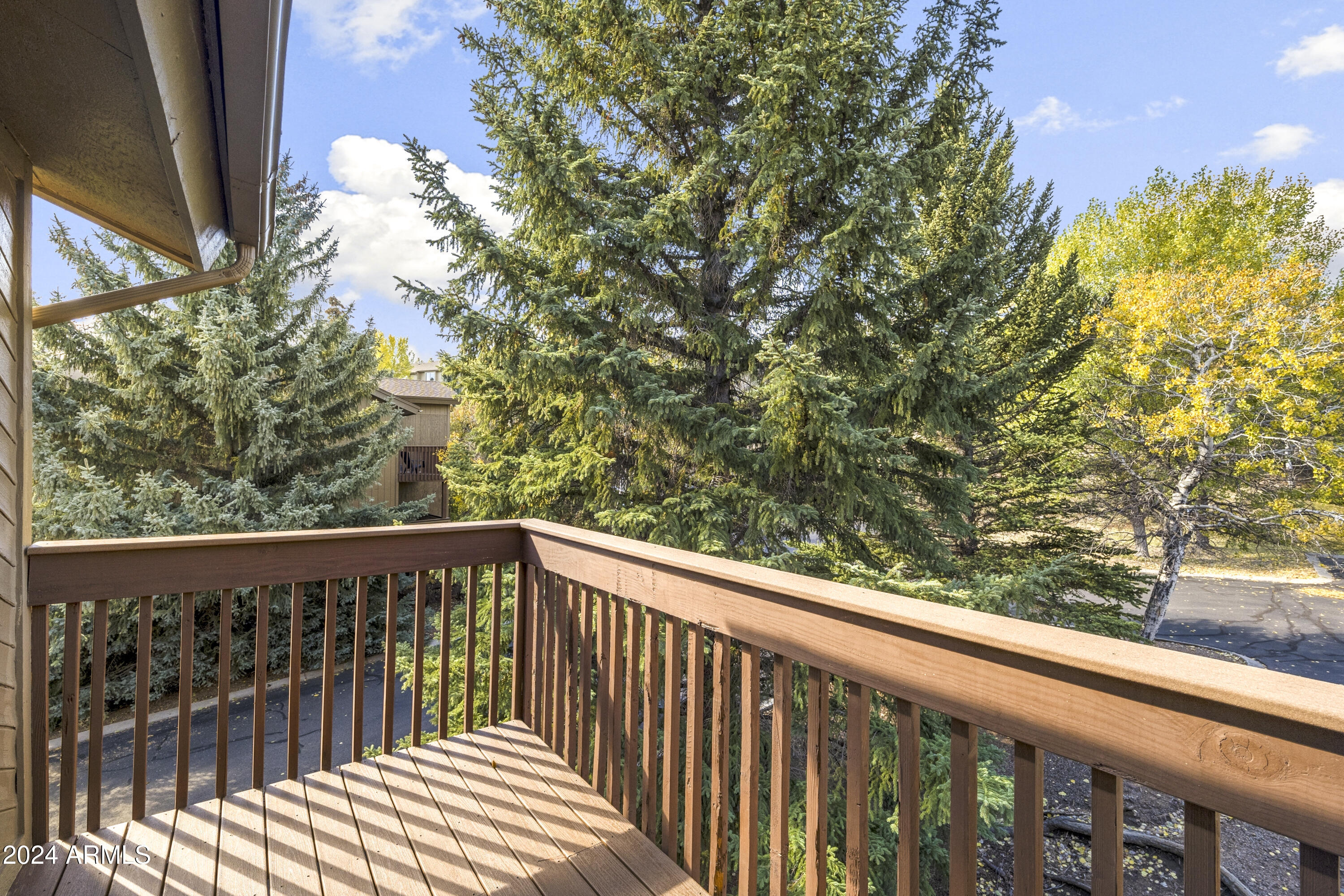 2841 N WALNUT HILLS Drive 7
