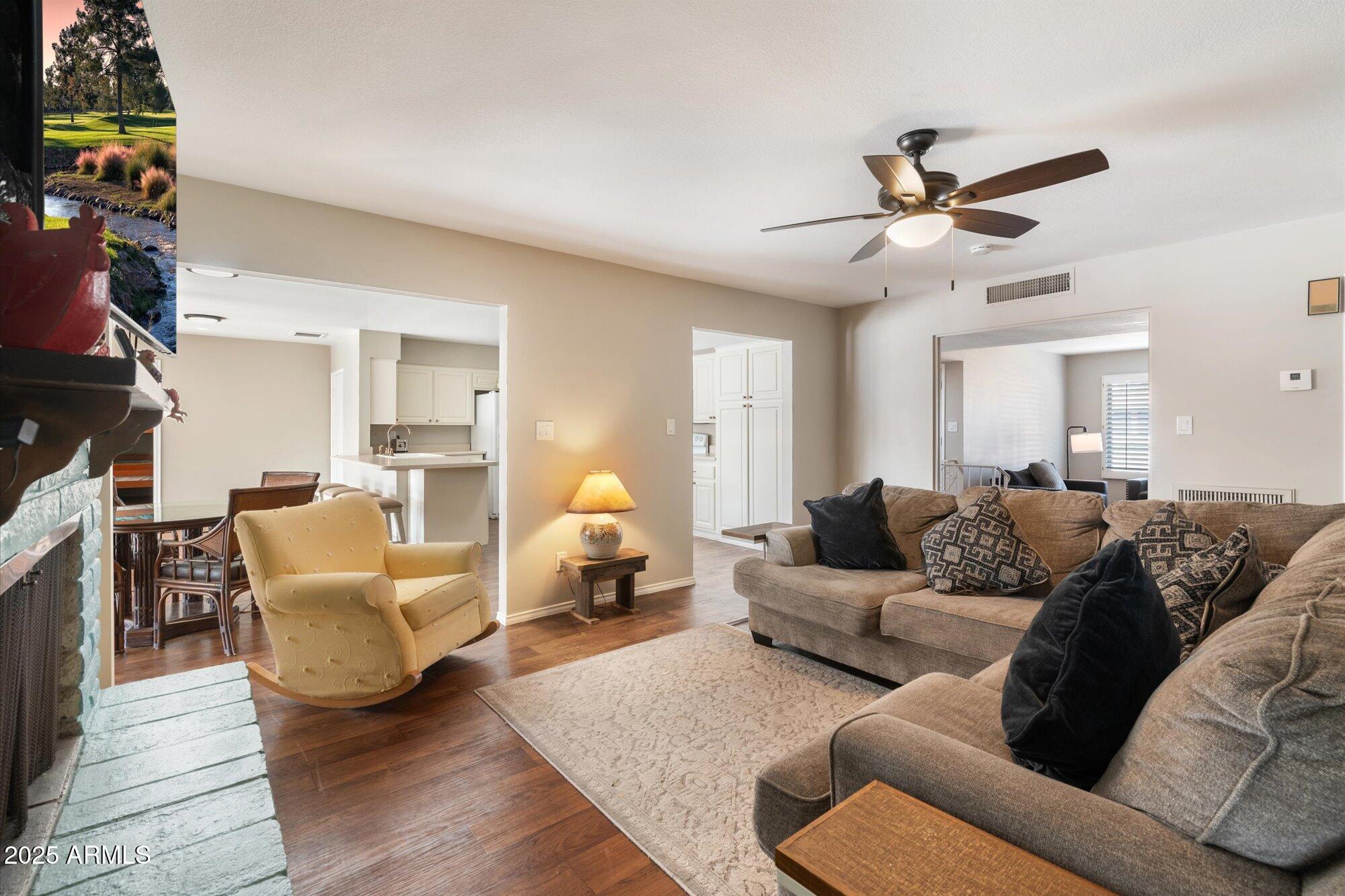 4421 W Laurie Lane