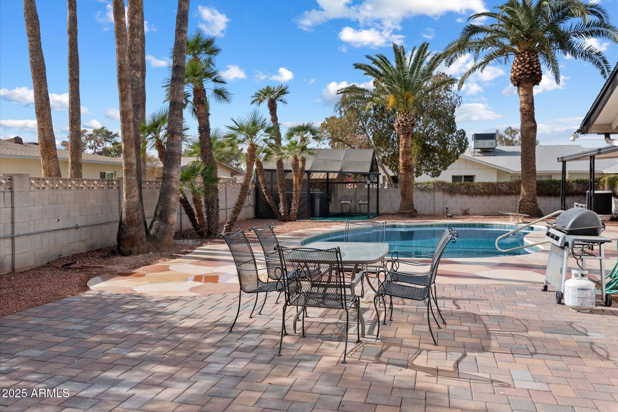 4421 W Laurie Lane