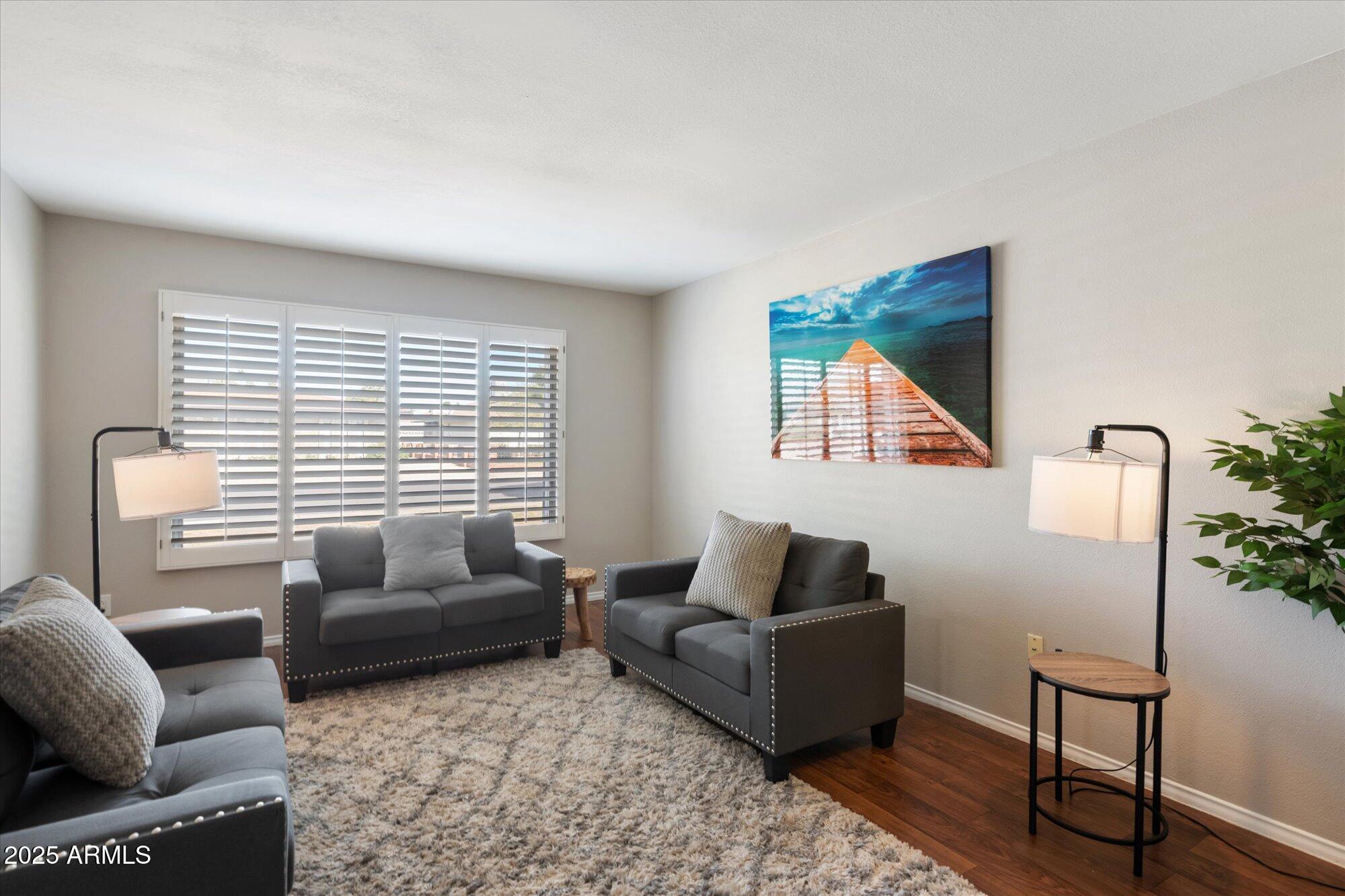 4421 W Laurie Lane