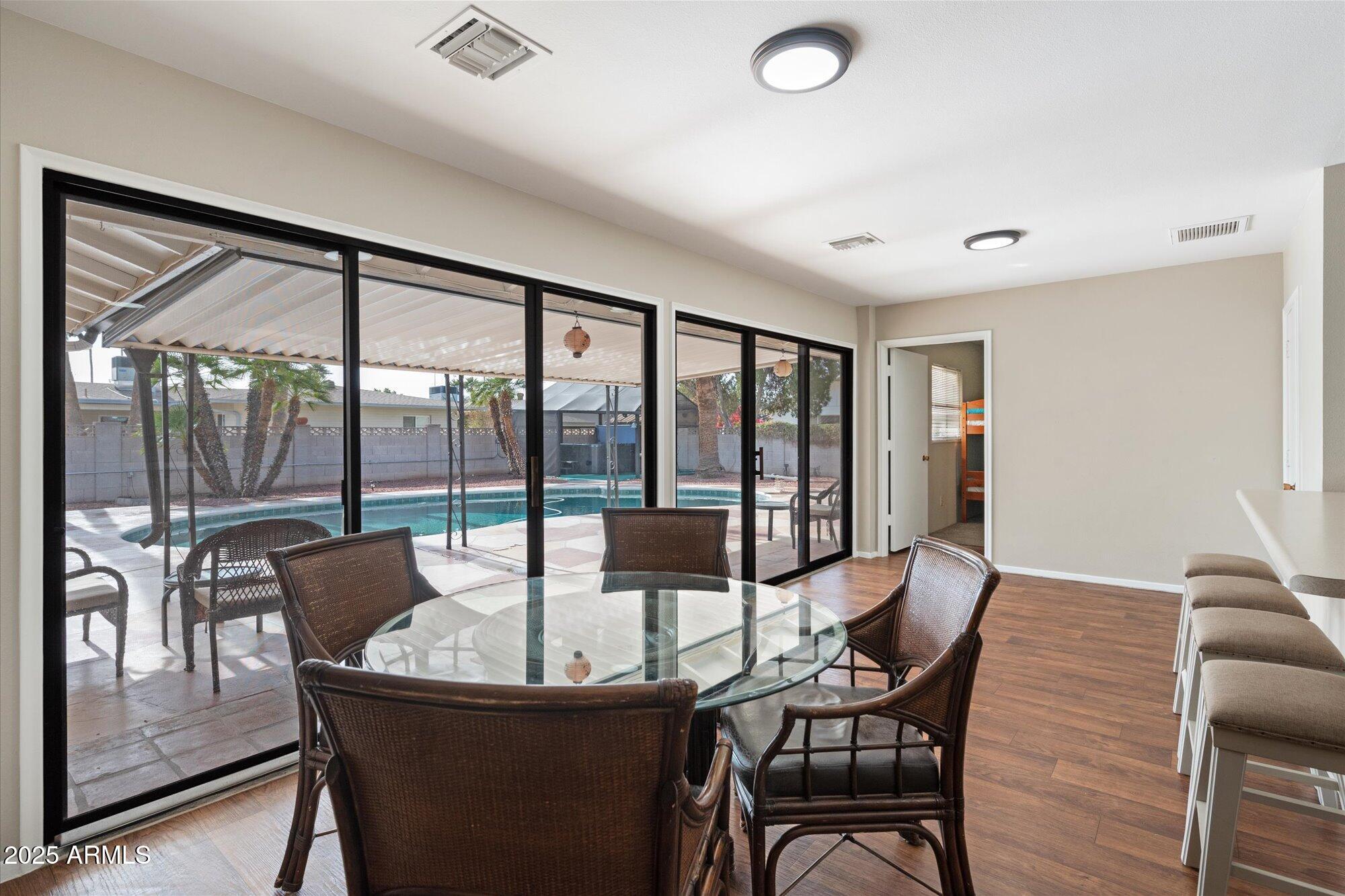 4421 W Laurie Lane