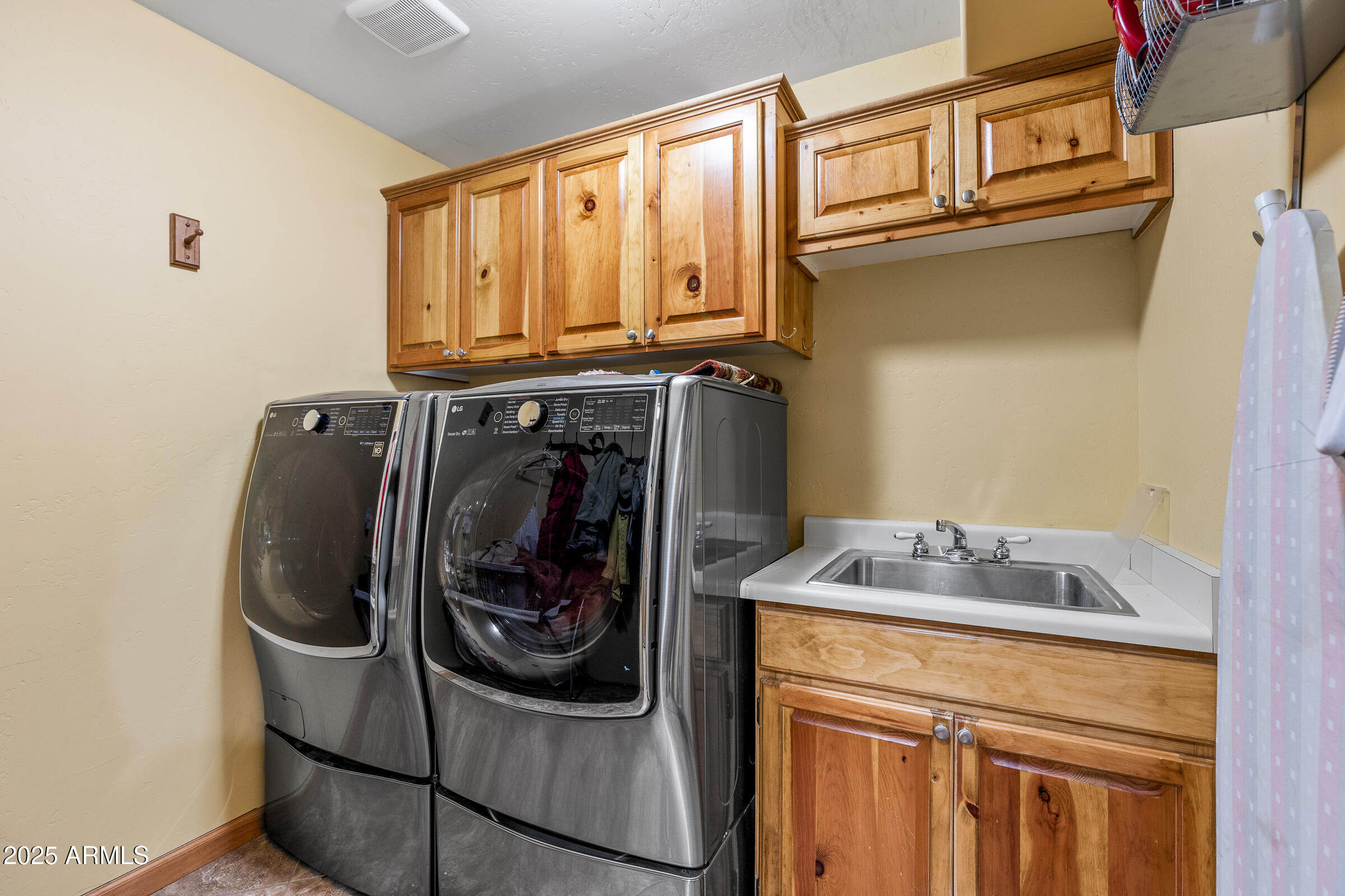 2300 W KILTIE Lane