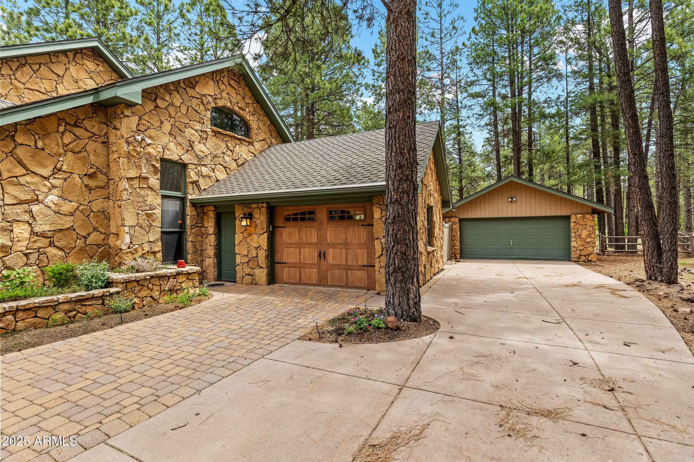 2300 W KILTIE Lane